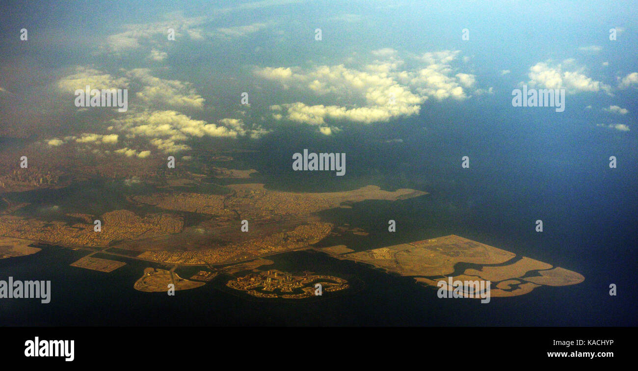 Luftaufnahme von Muharraq im Norden Bahrain im Persischen Golf. Stockfoto