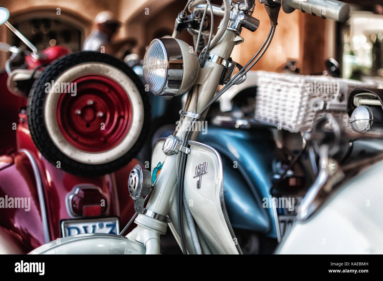 Vespa Piaggio Scooter Stockfotos Vespa Piaggio Scooter Bilder Alamy