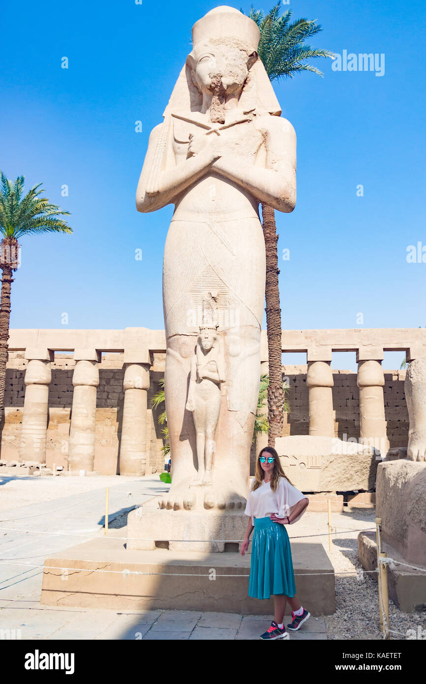 Statue im Tempel von Karnak in Luxor Ägypten Stockfoto