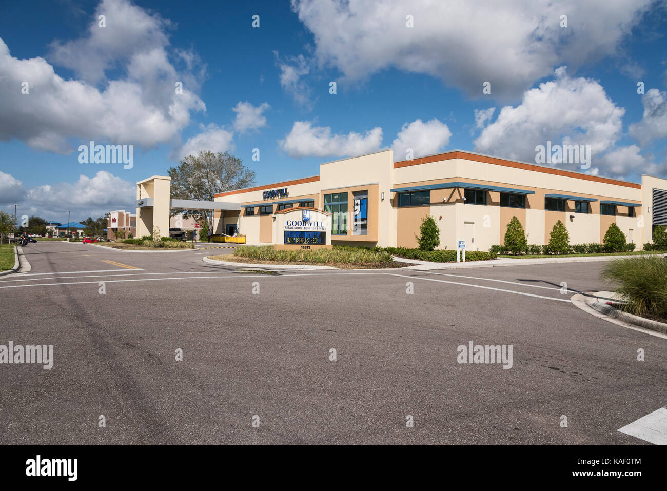 Geschäfts- oder Firmenwerte Drop-Off Zentrum in Mount Dora, Florida, USA Stockfoto