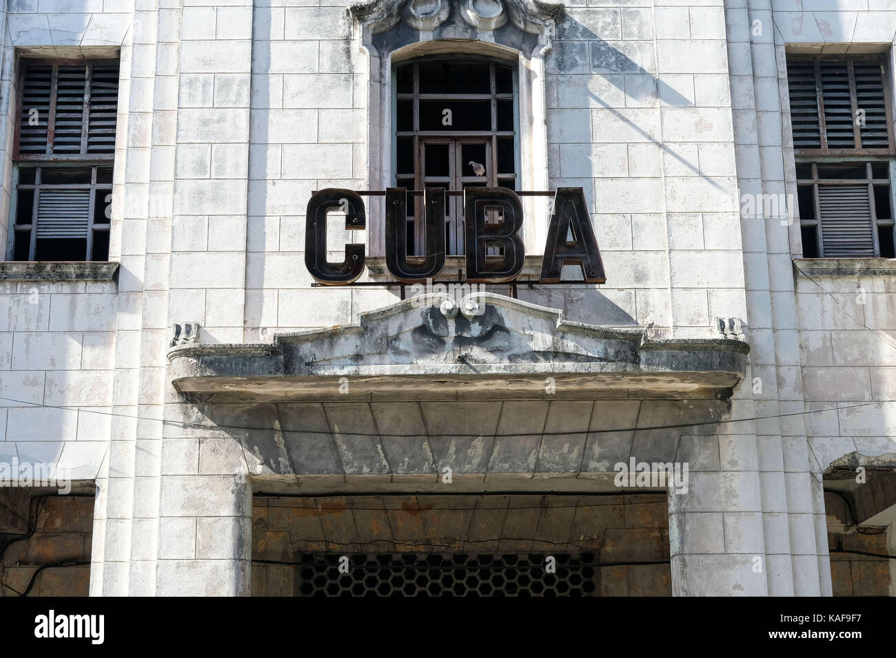 Einen heruntergekommenen Gebäude in Havanna, Kuba. Stockfoto