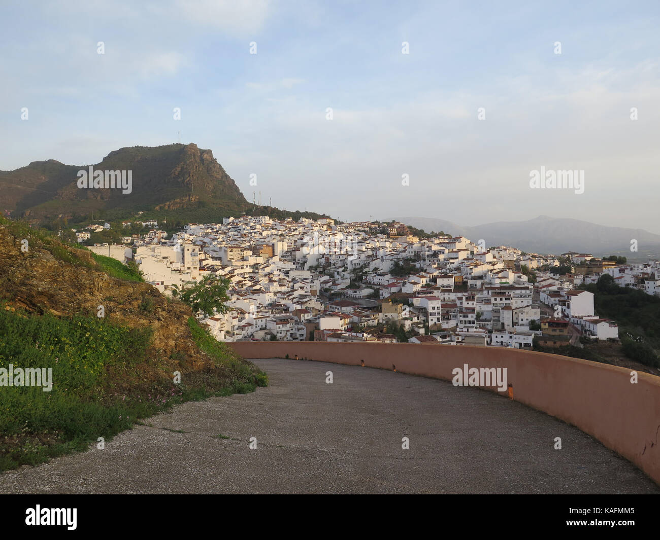 Blick auf weißen Dorf Almunecar, Andalusien Stockfoto