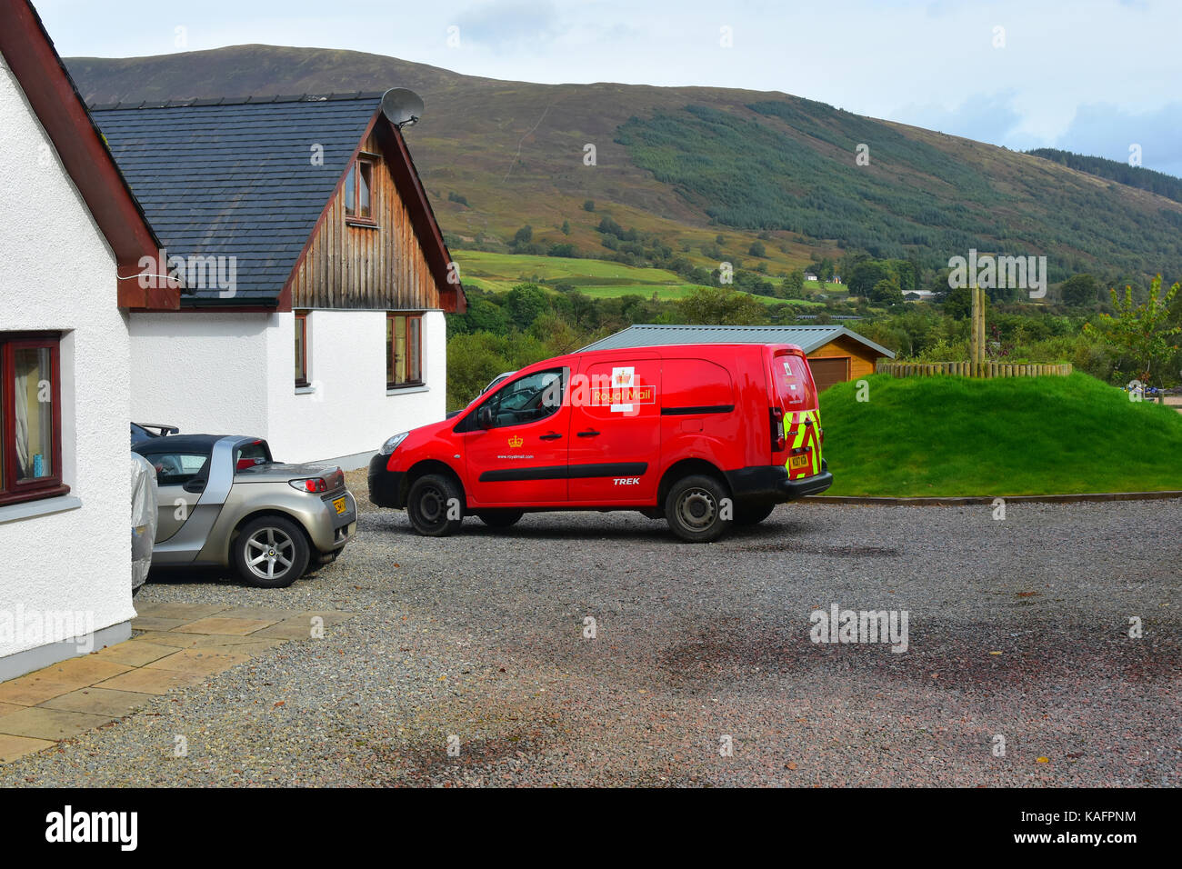 Royal Mail Post van - in einer ländlichen Umgebung. Stockfoto