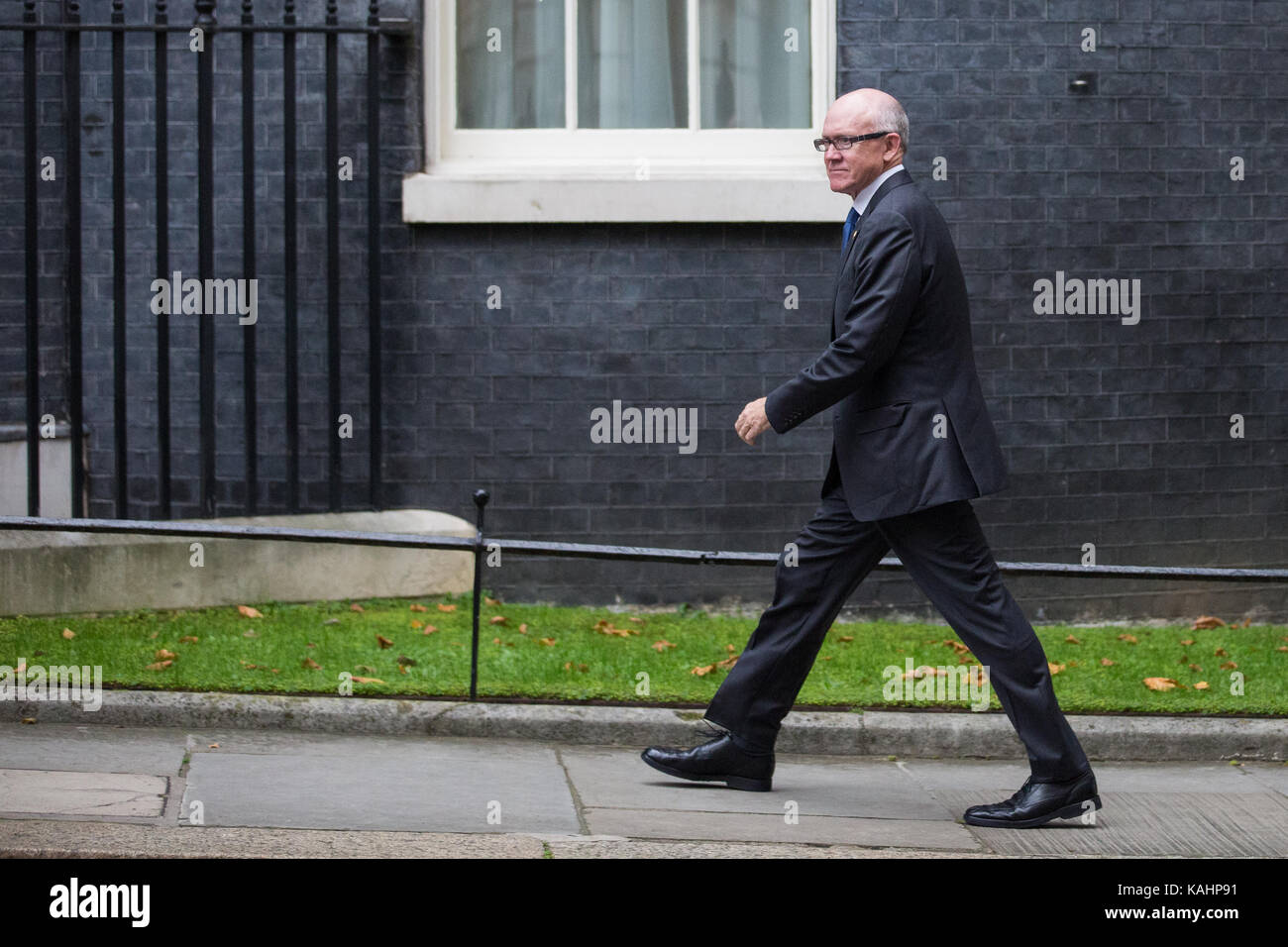 London, Großbritannien. 26 Sep, 2017. Woody Johnson, US-Botschafter in Großbritannien, kommt an 10 Downing Street für ein Treffen. Credit: Mark Kerrison/Alamy leben Nachrichten Stockfoto