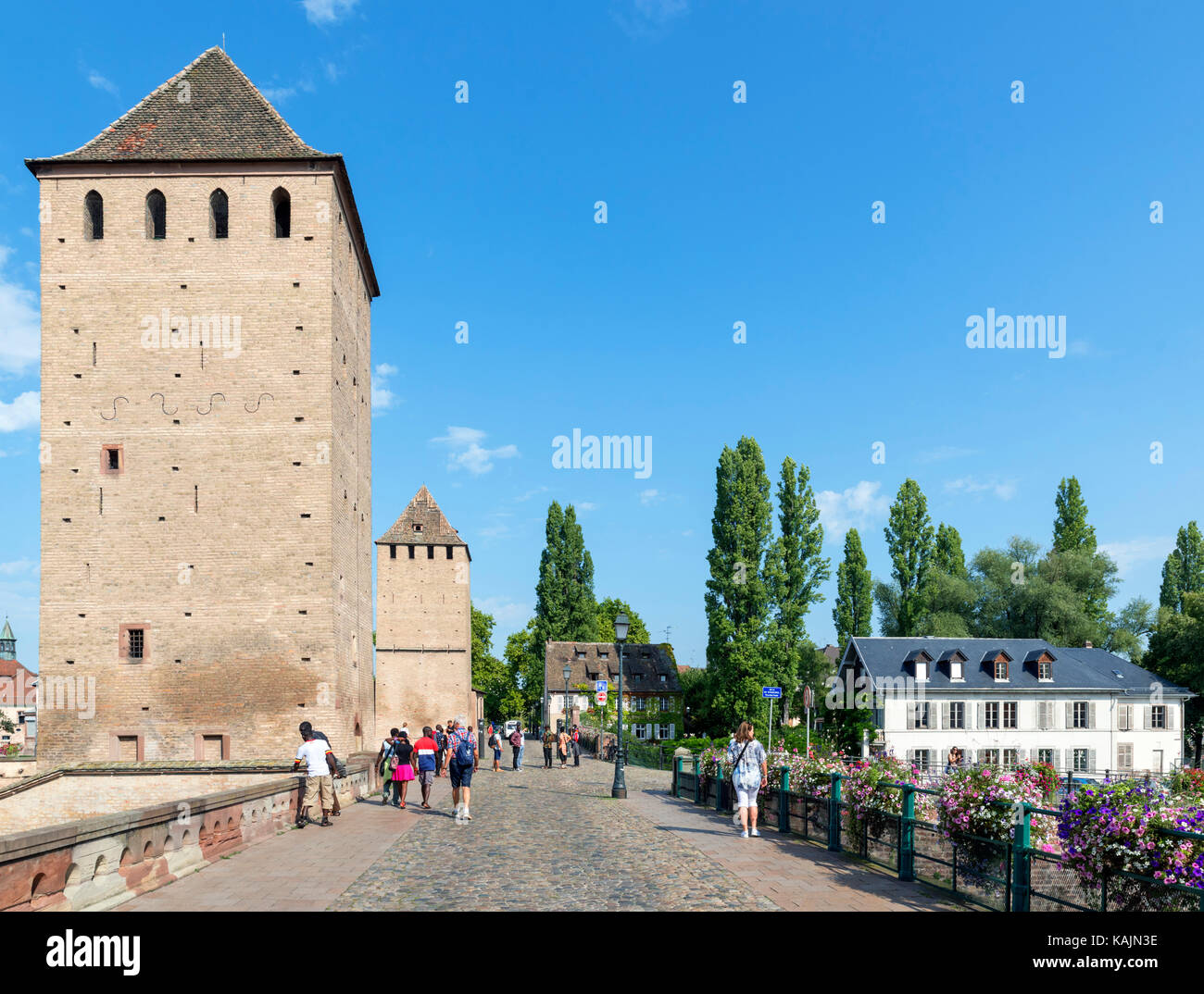 Die historischen des 13. Jahrhunderts Ponts Couverts über die Ill, Petite France, Straßburg, Elsass, Frankreich Stockfoto