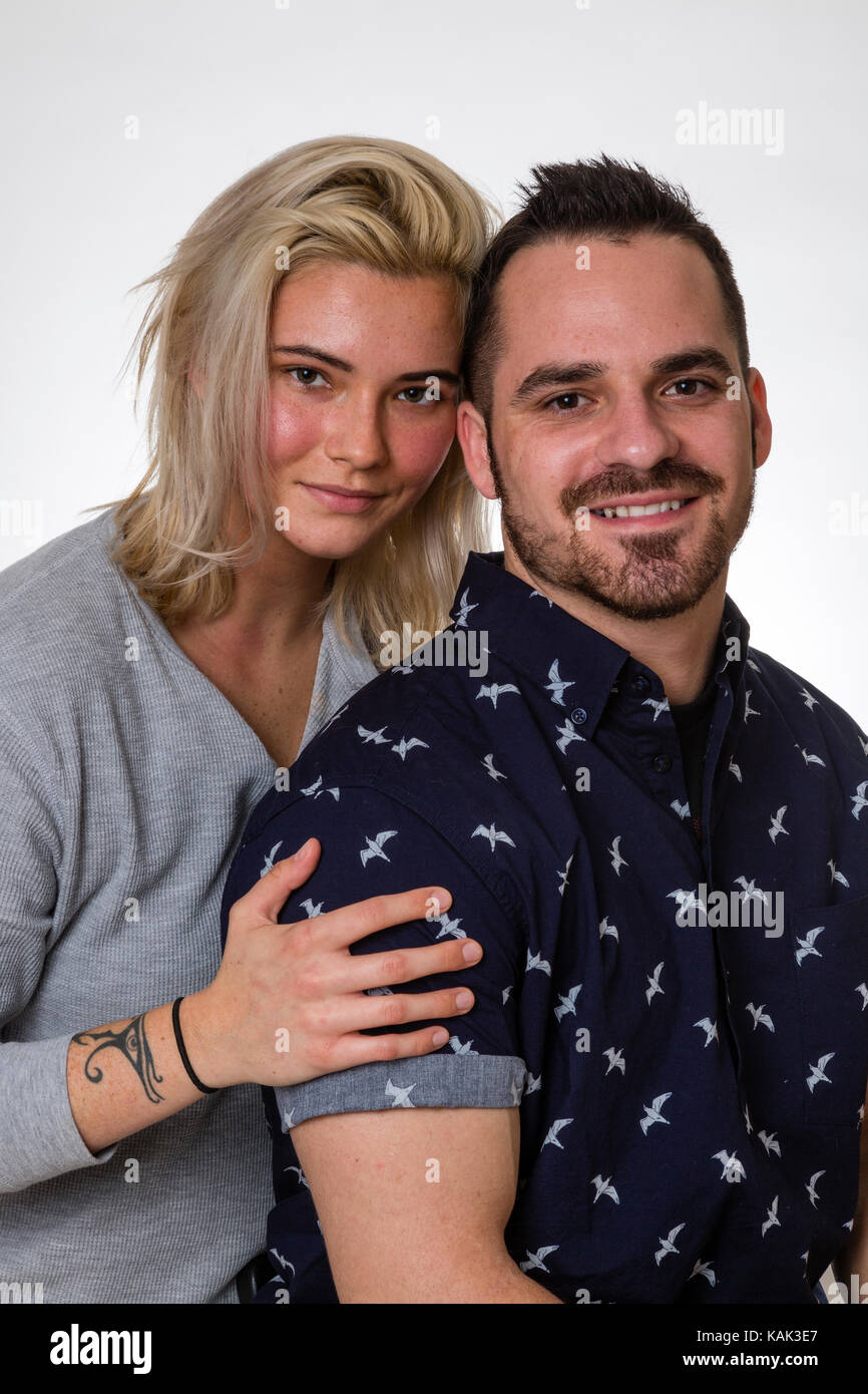 Attraktive Junge amerikanische Paar in den 20er Stockfoto