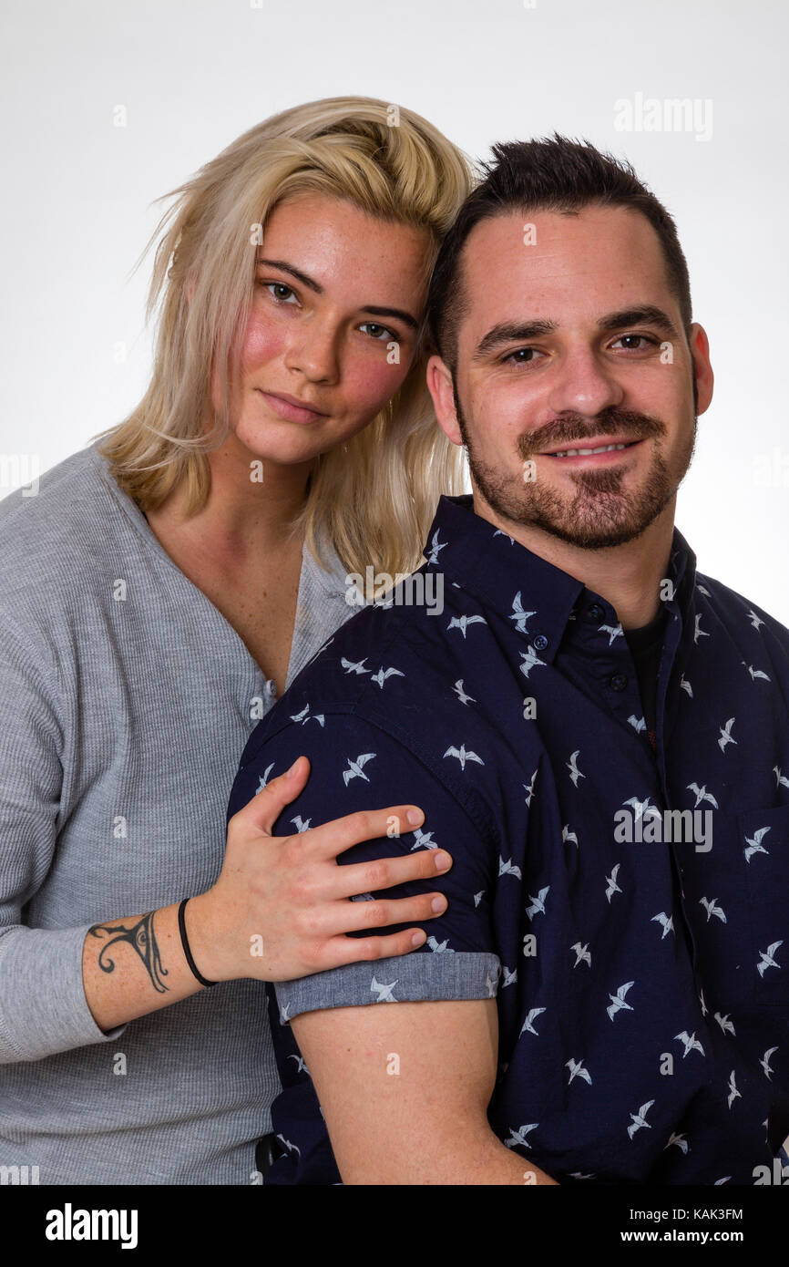 Attraktive Junge amerikanische Paar in den 20er Stockfoto