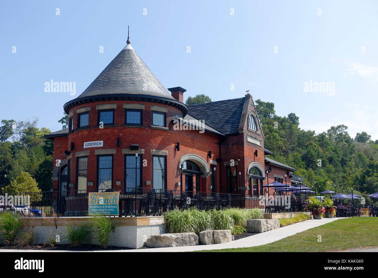 Goderich Beach Street Station Ontario Canada ein altes CPR Rail Station Gebäude wurde kürzlich umgezogen, um näher am Lake Huron, Einem Restaurant, zu sein Stockfoto