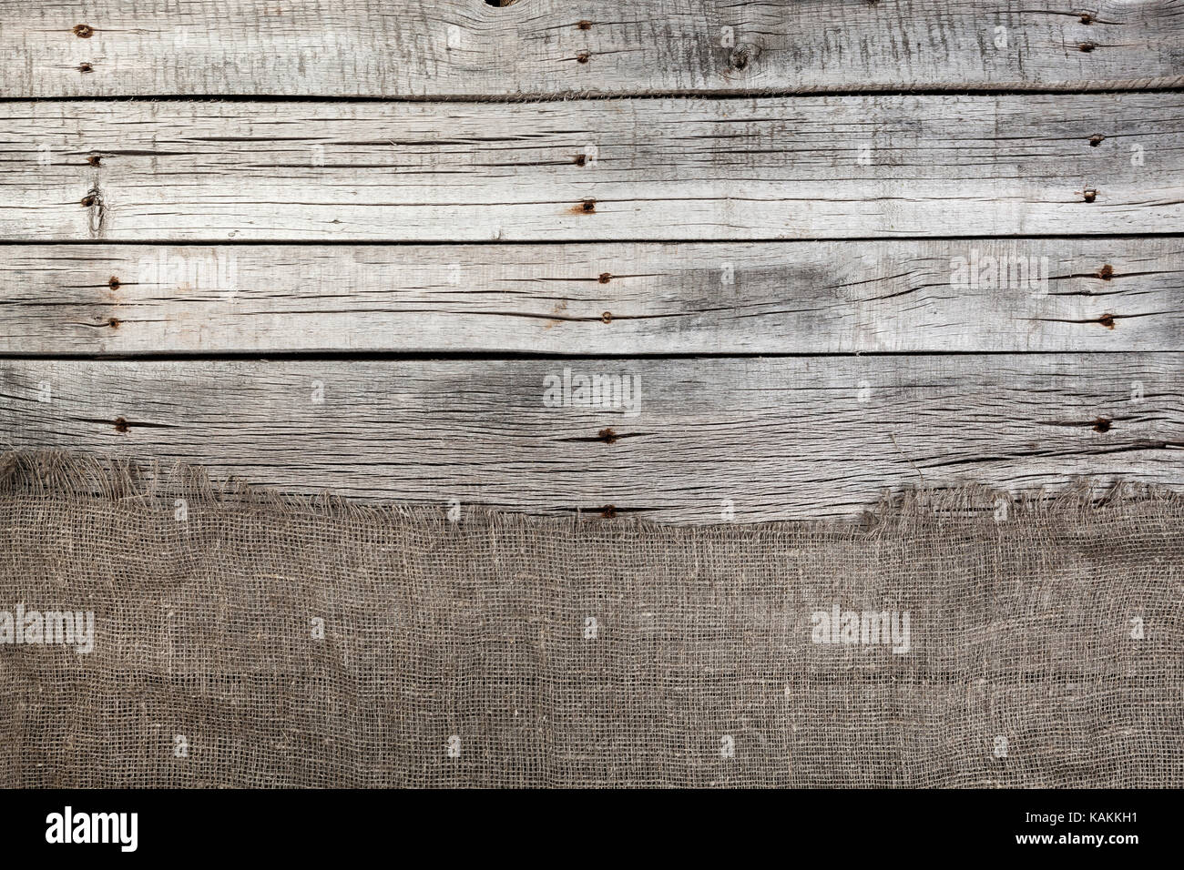 Sackleinen auf alten grauen Holz- Hintergrund. Studio shot, hohe Qualität Stockfoto