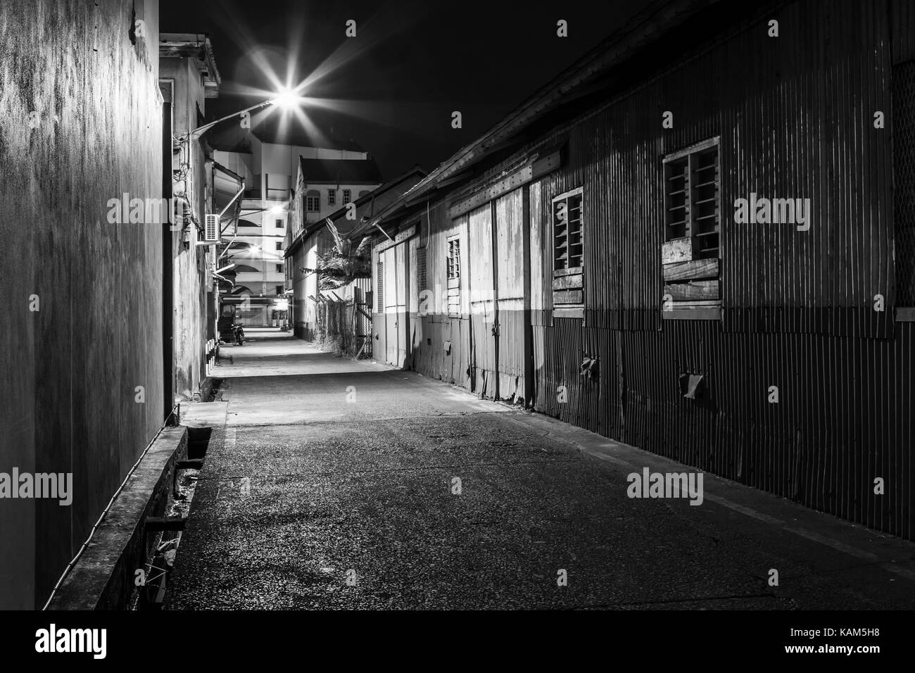 Stadt Gasse in der Nacht Stockfoto