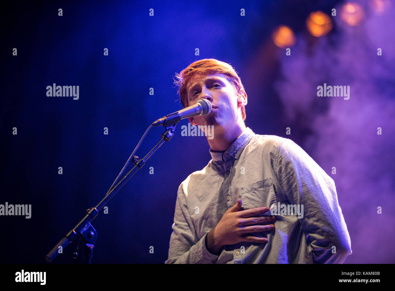 Der talentierte Sänger, Songwriter und Musiker dePresno spielt ein Live-Konzert in Sentrum Scene während des norwegischen Showcase Festivals und der Musikkonferenz von:Larm 2016 in Oslo. Norwegen, 03/03 2016. Stockfoto