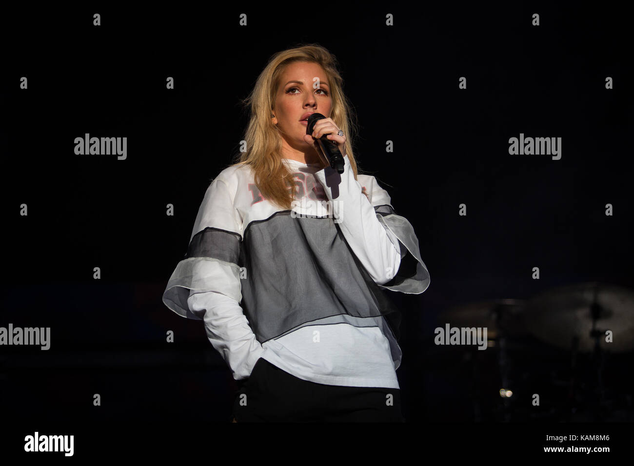 Die englische Sängerin und Songwriterin Ellie Goulding spielt ein Live-Konzert während des norwegischen Musikfestivals Bergenfest 2017 in Bergen. Norwegen, 15/06 2017. Stockfoto