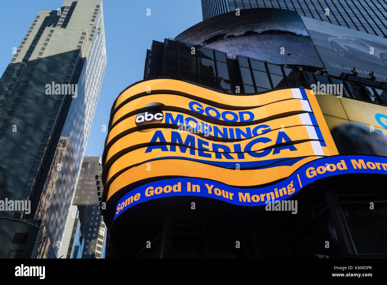 Wrap Around Moving Billboard in den ABC TV Network News Studios in Times Square, NYC, USA Stockfoto