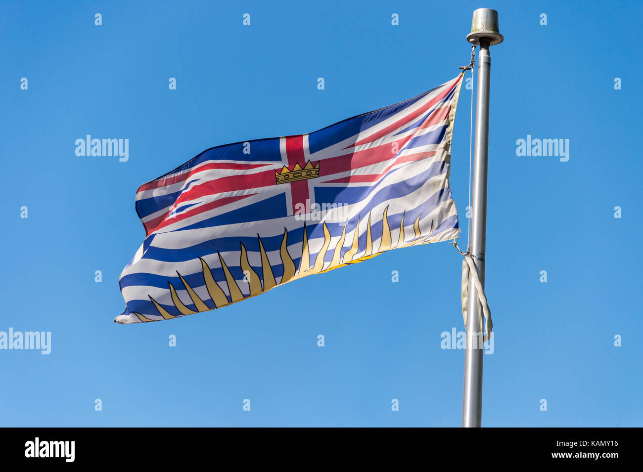 British Columbia Flagge Uber Blauen Himmel In Vancouver Kanada Winken Stockfotografie Alamy