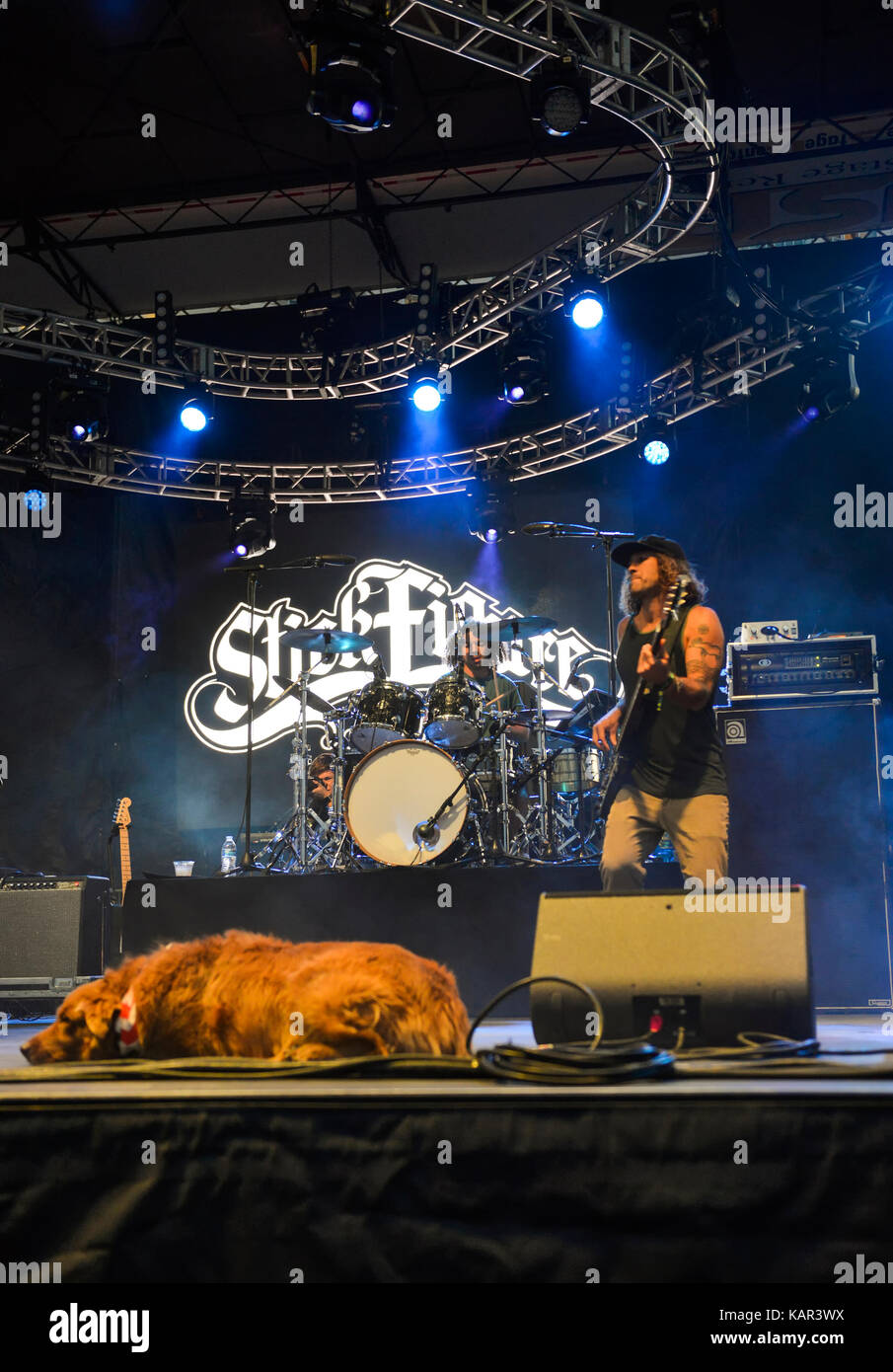 Las Vegas, Nevada - 23. September 2017 - Die band Strichmännchen mit Ihrem Hund Kakao auf der Bühne am Leben ist schön Festival Tag 2 Stockfoto