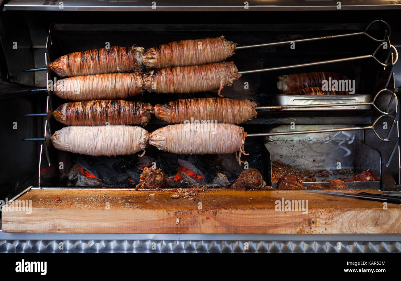 Türkische Street Food: Kokorec Stockfoto