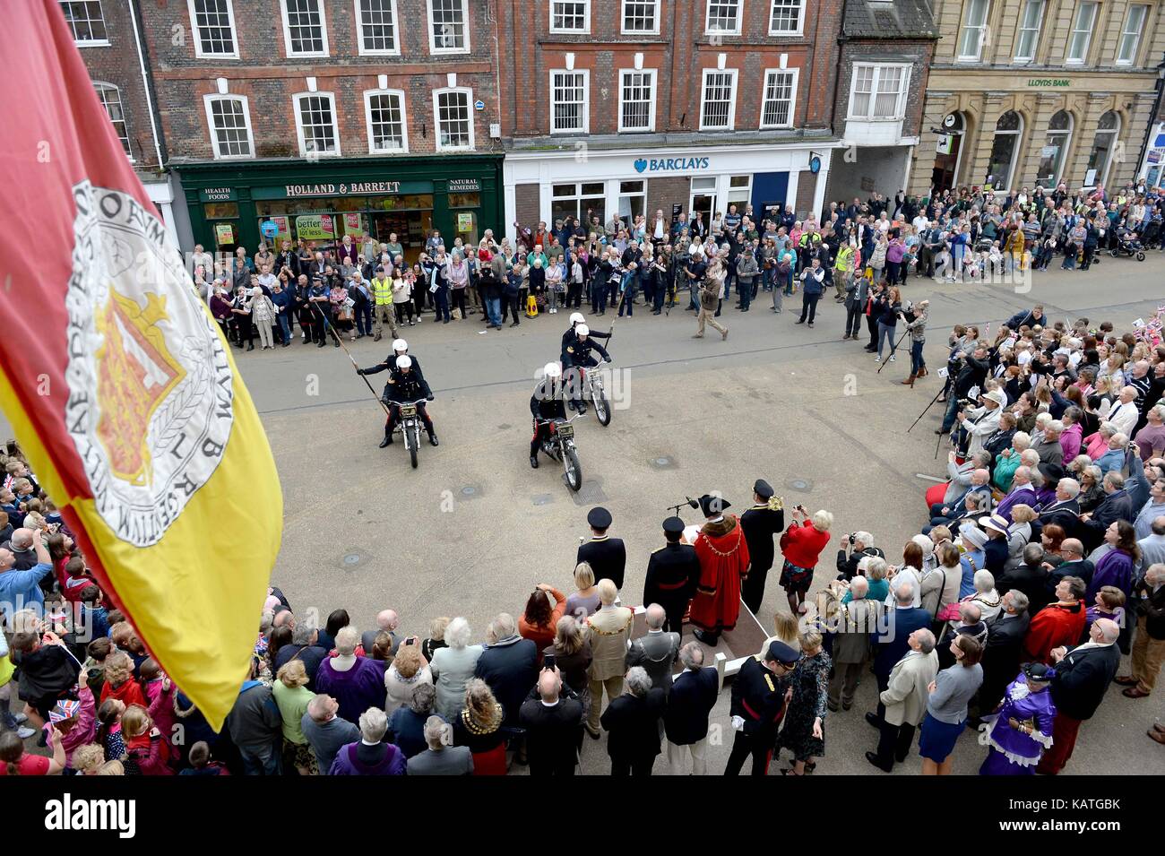 Blandford, Dorset, Großbritannien. 27 Sep, 2017. royal Signale weiße Helme durch Blandford credit Ride: finnbarr Webster/alamy leben Nachrichten Stockfoto