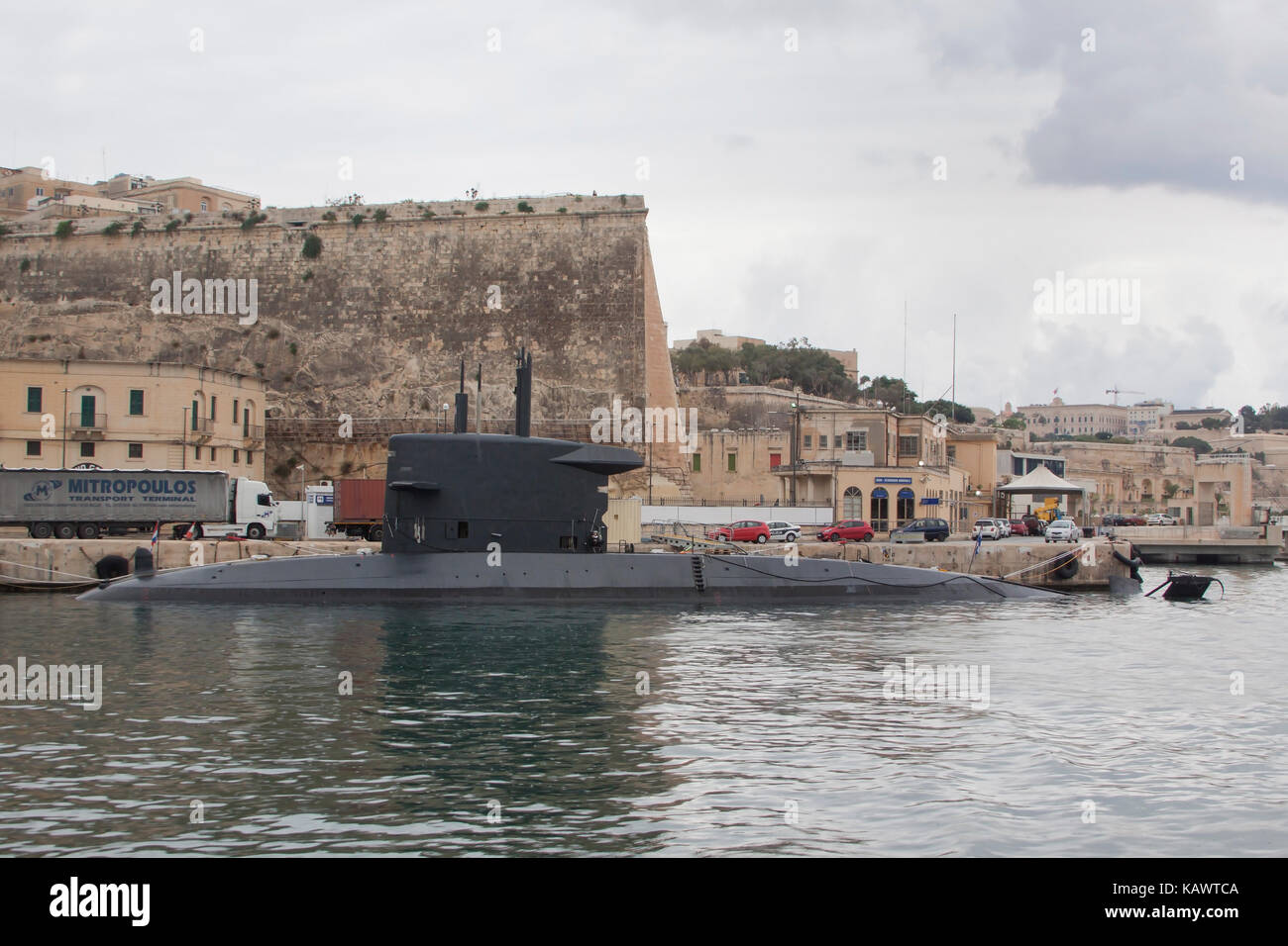 HNLMS Walross S802-U-Boot der Königlich Niederländische Marine günstig in den Grand Harbour Malta Valatta Stockfoto