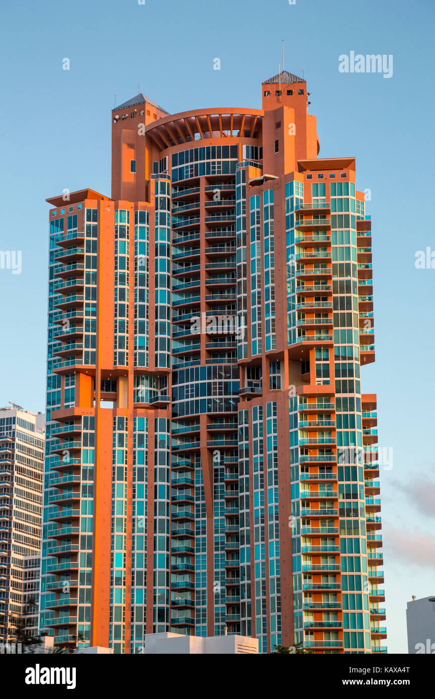 Miami Beach, Florida. Hohe Condominium in South Pointe, South Beach. Stockfoto