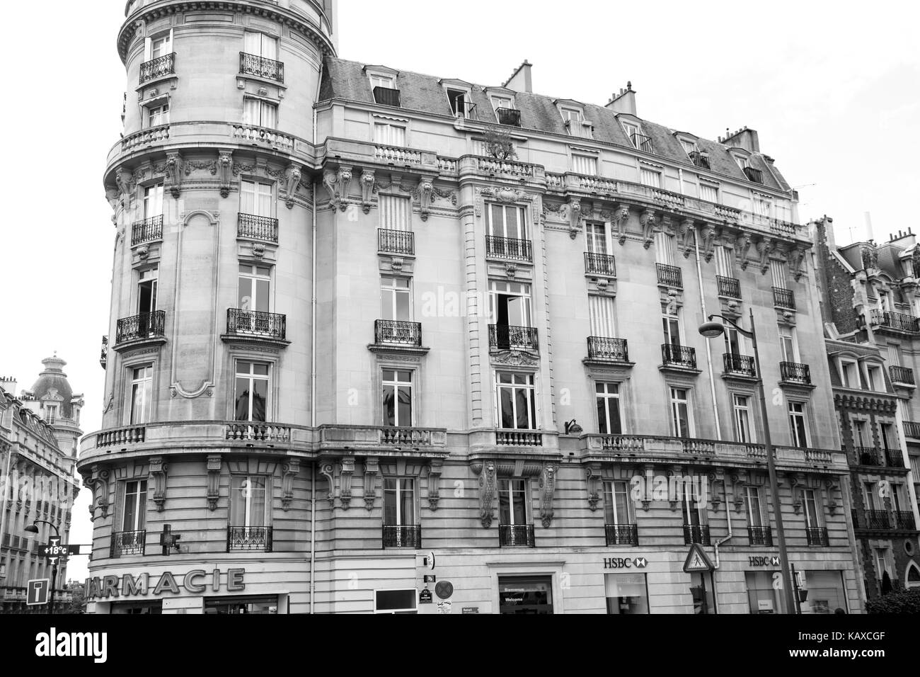 Paris, Frankreich: typischen Haussmann Apartments im 16. arrondissement von Paris, mit Jugendstil- und Liberty details Stockfoto