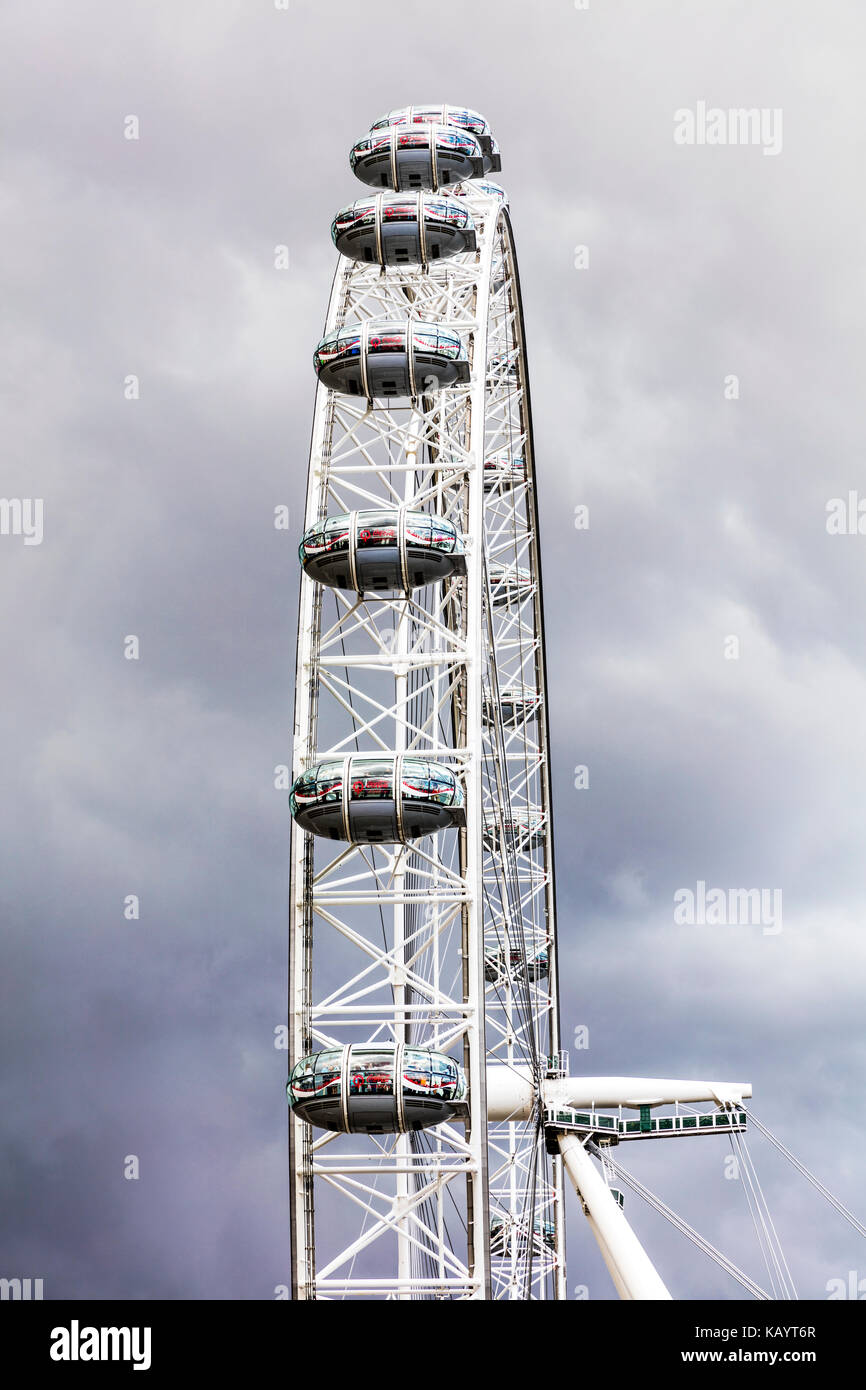 Das London Eye, London Eye, London Eye Kapseln, London Eye, London UK England, London Eye, Kapsel, Kapseln, Sehenswürdigkeiten, Sehenswürdigkeit, Sehenswürdigkeiten Stockfoto