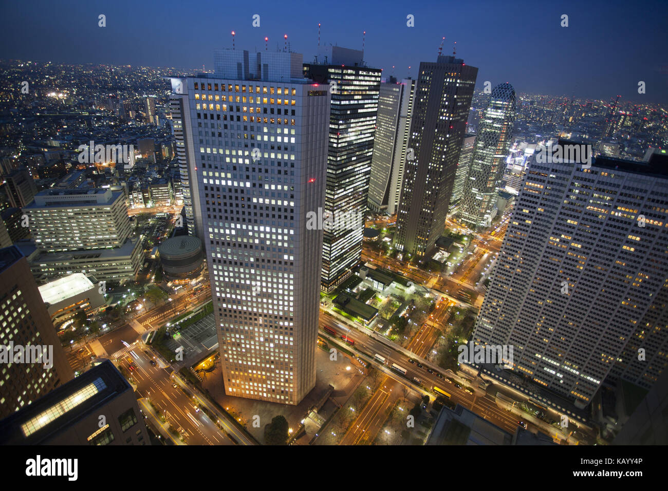 Japan, Tokio, shinku, Skyline, Abend, Stockfoto