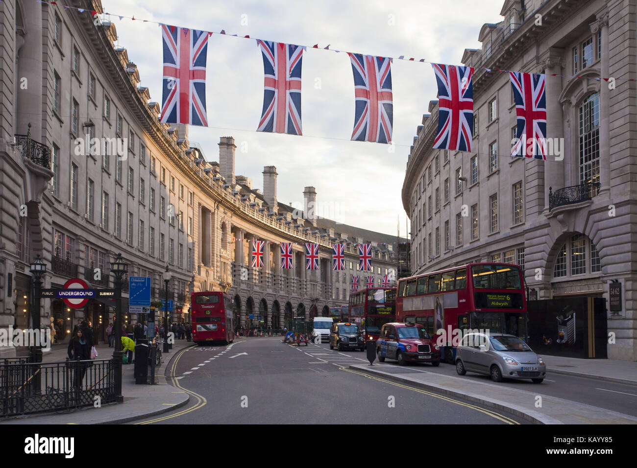 Großbritannien, London, Oxford Street, Dekoration, Fahnen, Stockfoto