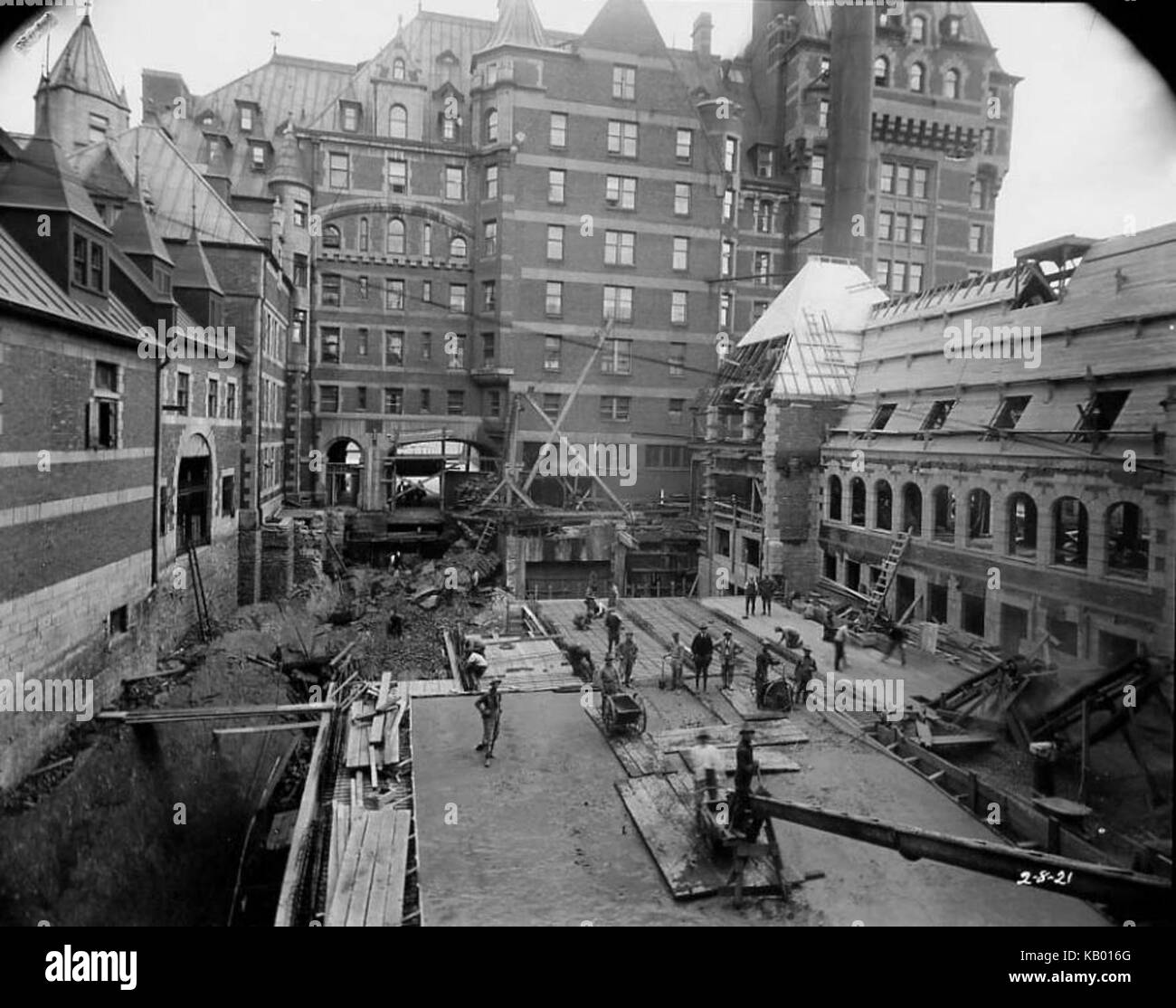 Travaux de construction du Chateau Frontenac 2 aout 1921 Stockfoto