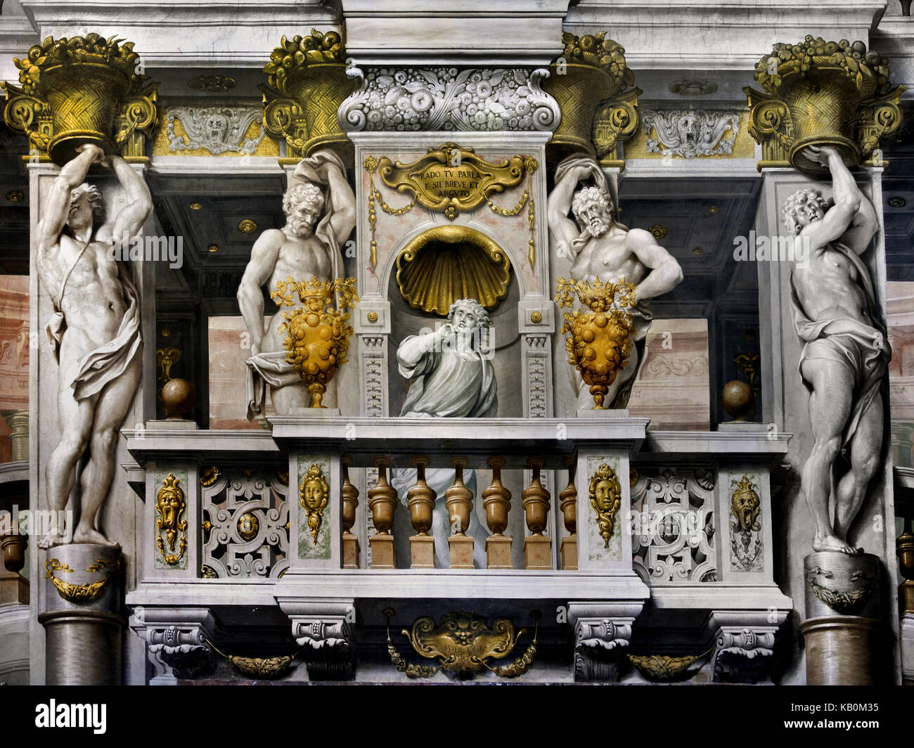 The pitti palace wall and ceiling paintings in the palazzo Fotos und