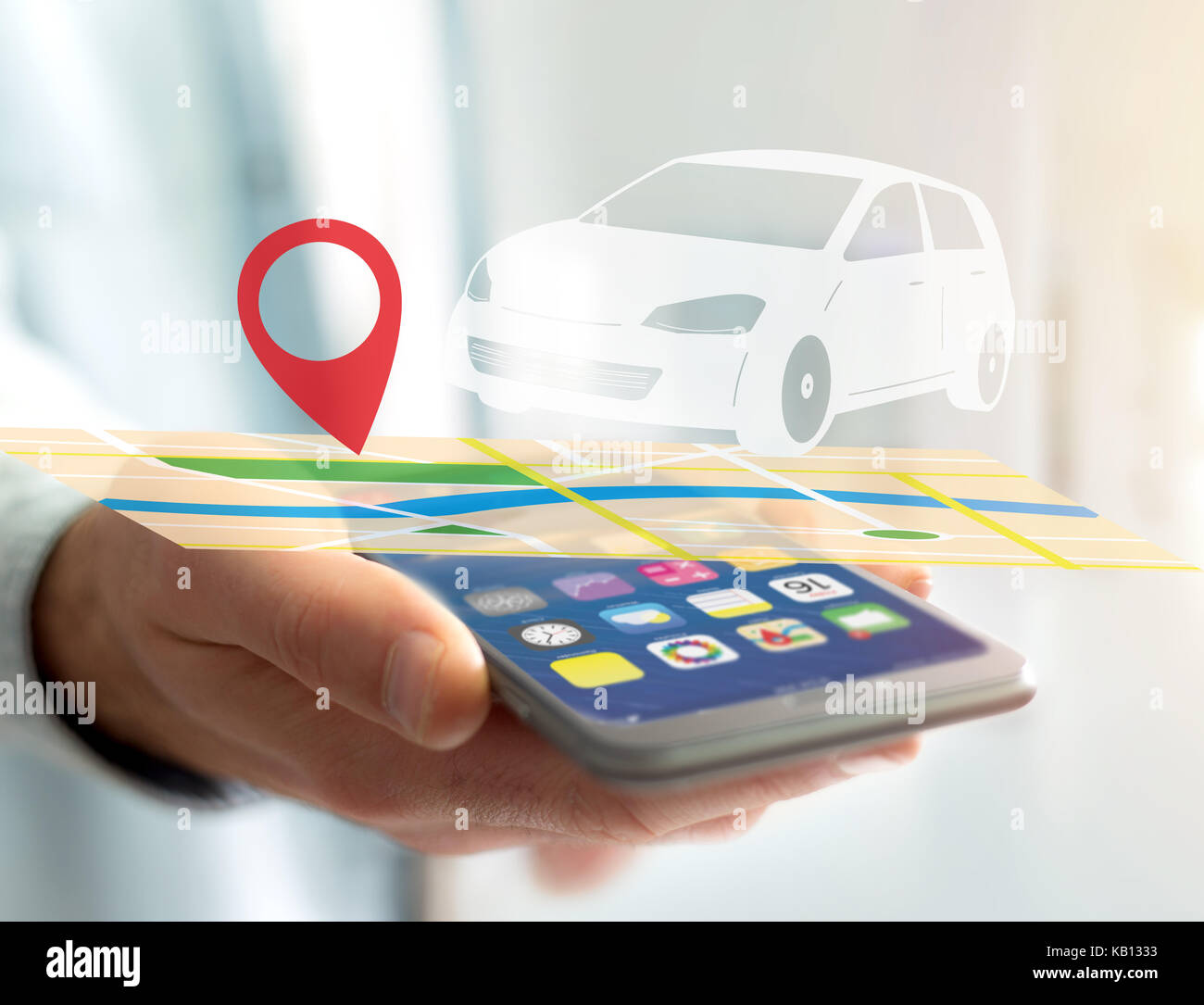 Blick auf ein Auto auf einer Karte mit einem pin-halter-GPS und Lokalisierung Konzept Stockfoto
