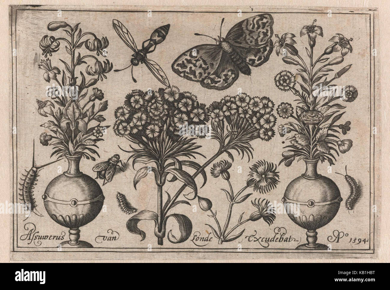 Twee vazen met Bloemen, vlinder De rupsen Stockfoto