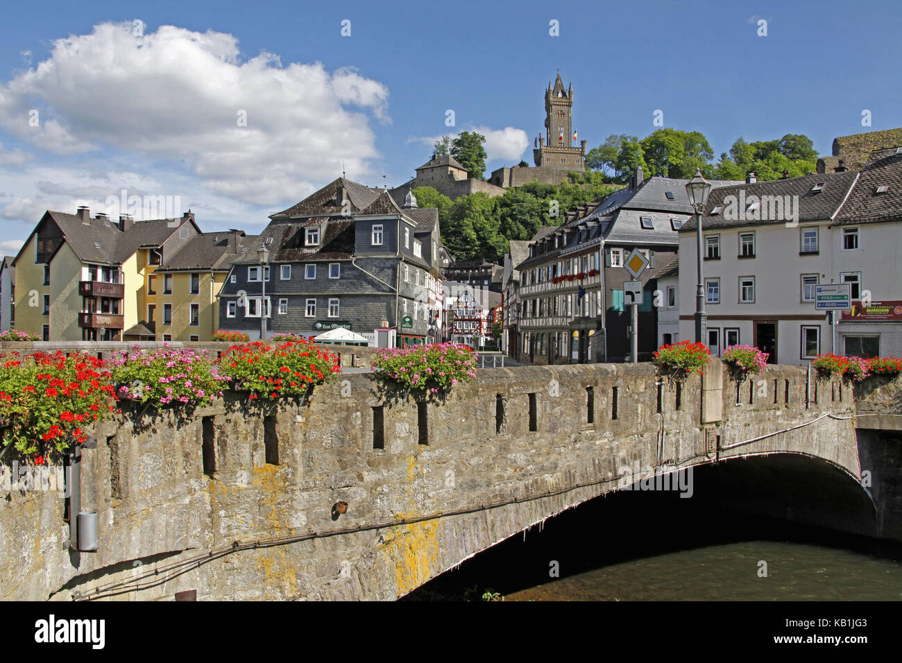 Deutschland, Hessen, Dillschloss, Flussdill, Brücke, Altstadt, Wahrzeichen der Stadt Wilhelm-Sturm, erbaut 1872-1875, Stockfoto