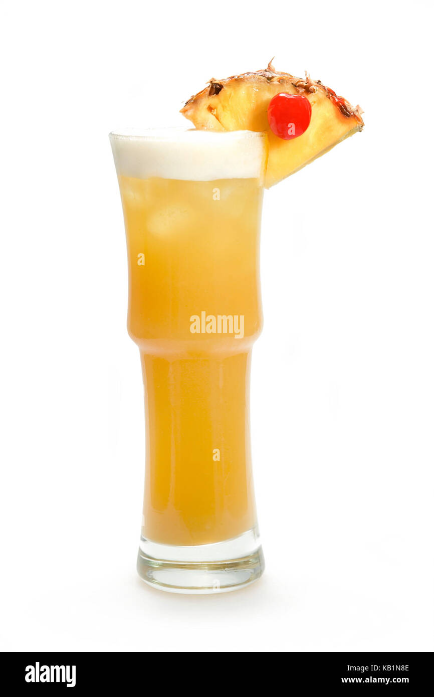 Cocktail, Longdrink, Mai Tai (weißer Rum, brauner Rum, Apricot Brandy, Amaretto, Triple Sec, Lime, Grenadine, Ananassaft), Stockfoto