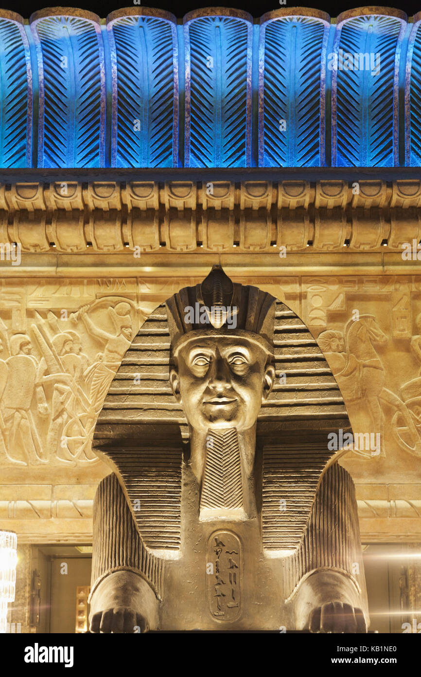 England, London, Knightsbridge, Harrods, ägyptische Treppenhaus, Sphinx, Stockfoto