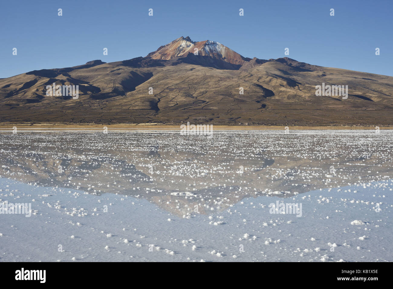 Bolivien, Salar de Uyuni, den Vulkan Tunupa, Stockfoto Bolivien, Salar de Uyuni, den Vulkan Tunupa, Stockfoto