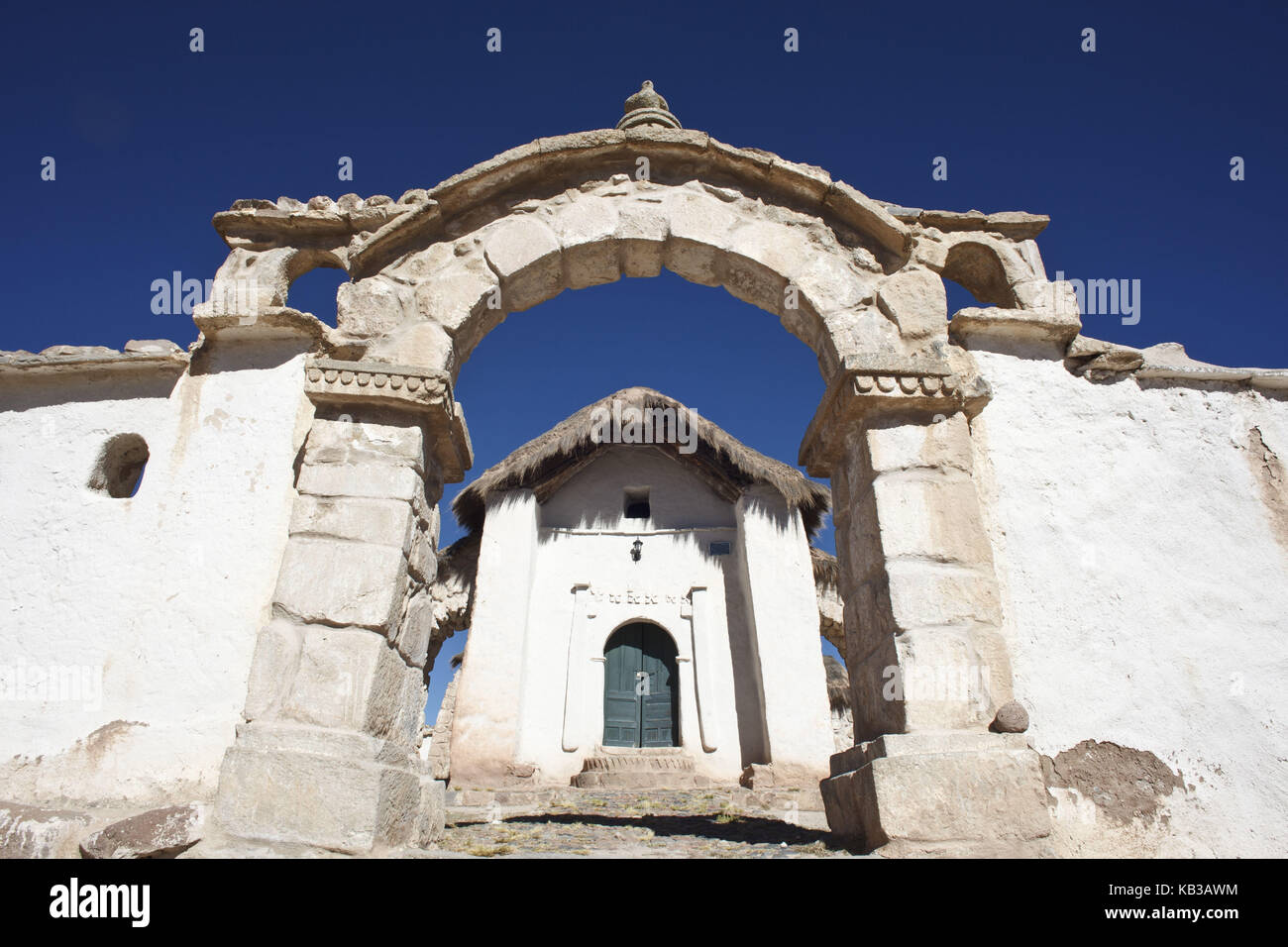 Bolivien, Nationalpark Sajama, Kirche, Stockfoto Bolivien, Nationalpark Sajama, Kirche, Stockfoto