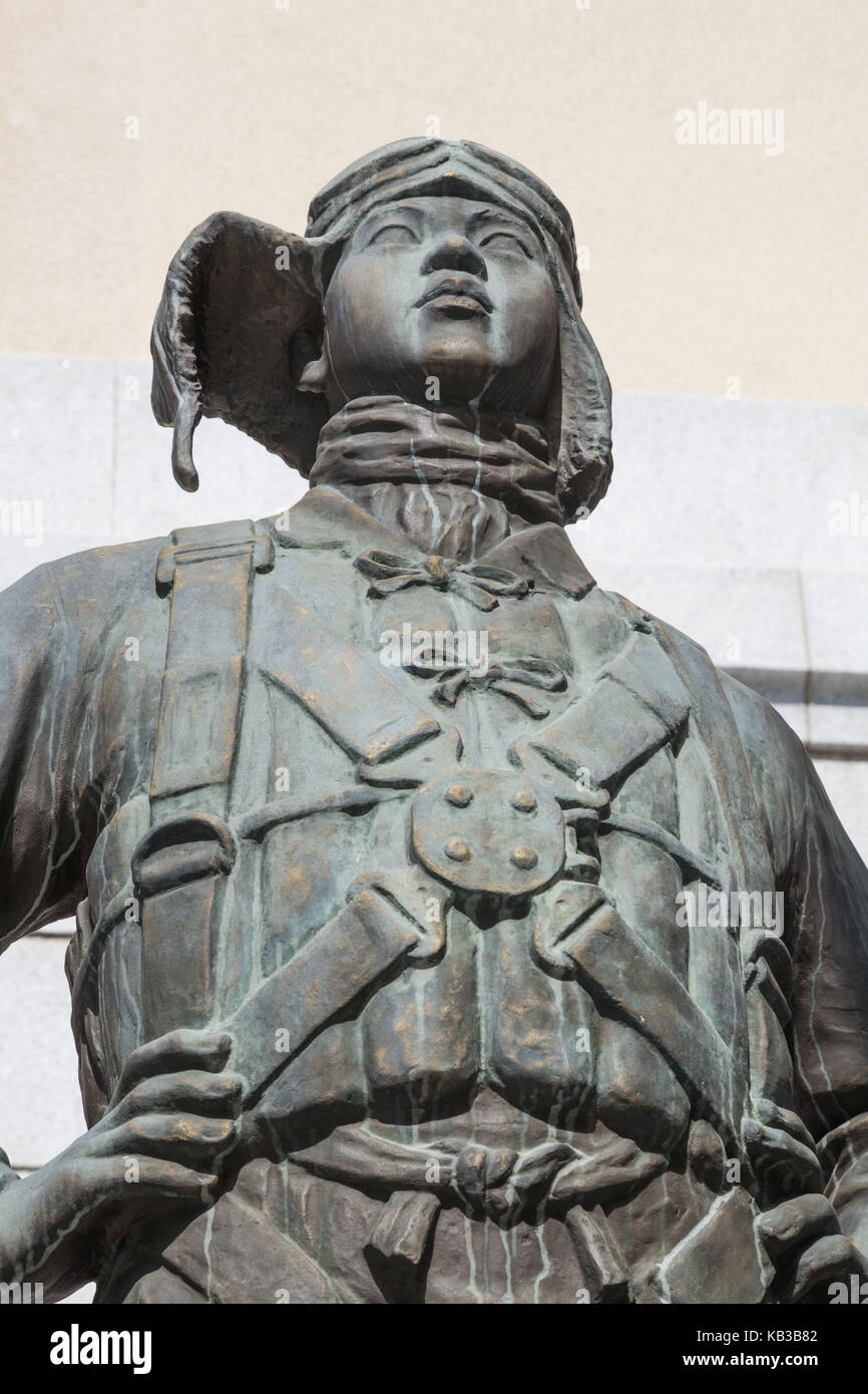 Japan, Honshu, Tokio, Yasukuni-schrein Statue eines japanischen Piloten vor dem yushukan, Museum, Stockfoto
