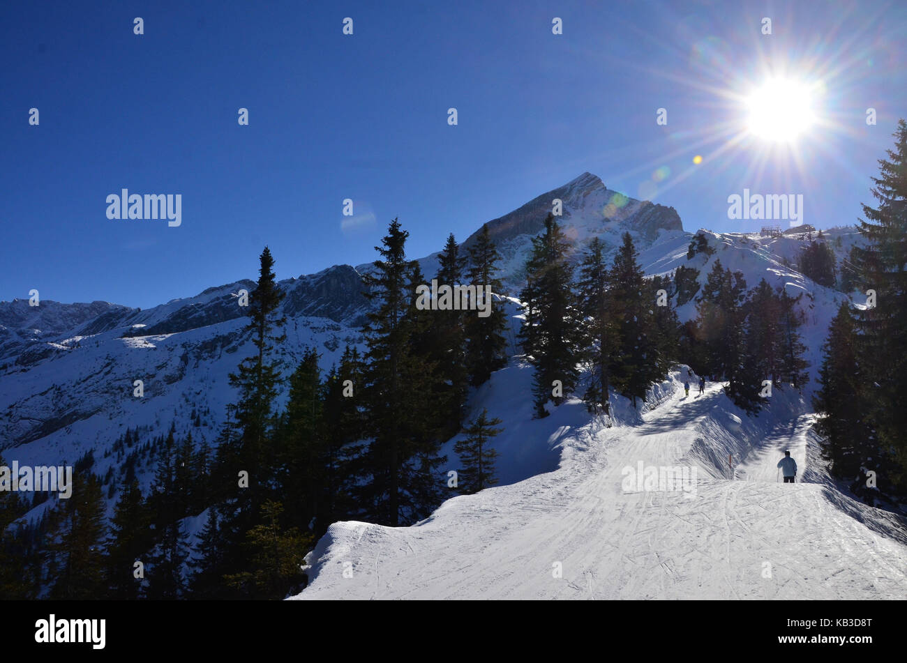 Deutschland, Bayern, loisachtal, Garmisch - Partenkirchen, Winter, Skigebiet, Kreuz Ecke, Alpspitze, Back Light, Stockfoto