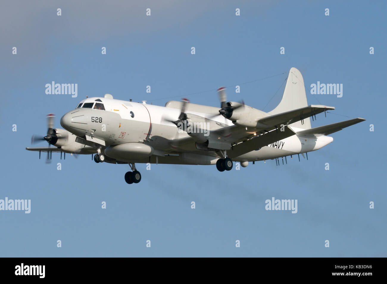 Seltene Besuch RAF Mildenhall eines US Navy EP-3E Aries II, die elektronische Überwachung Variante des bekannten P-3 Orion Seeüberwachungsflugzeuge. Stockfoto