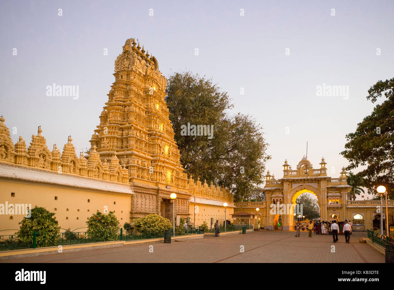Indien, Karnataka, Mysore, Palast von Mysore, Tempel im Süden Ziel Stockfoto