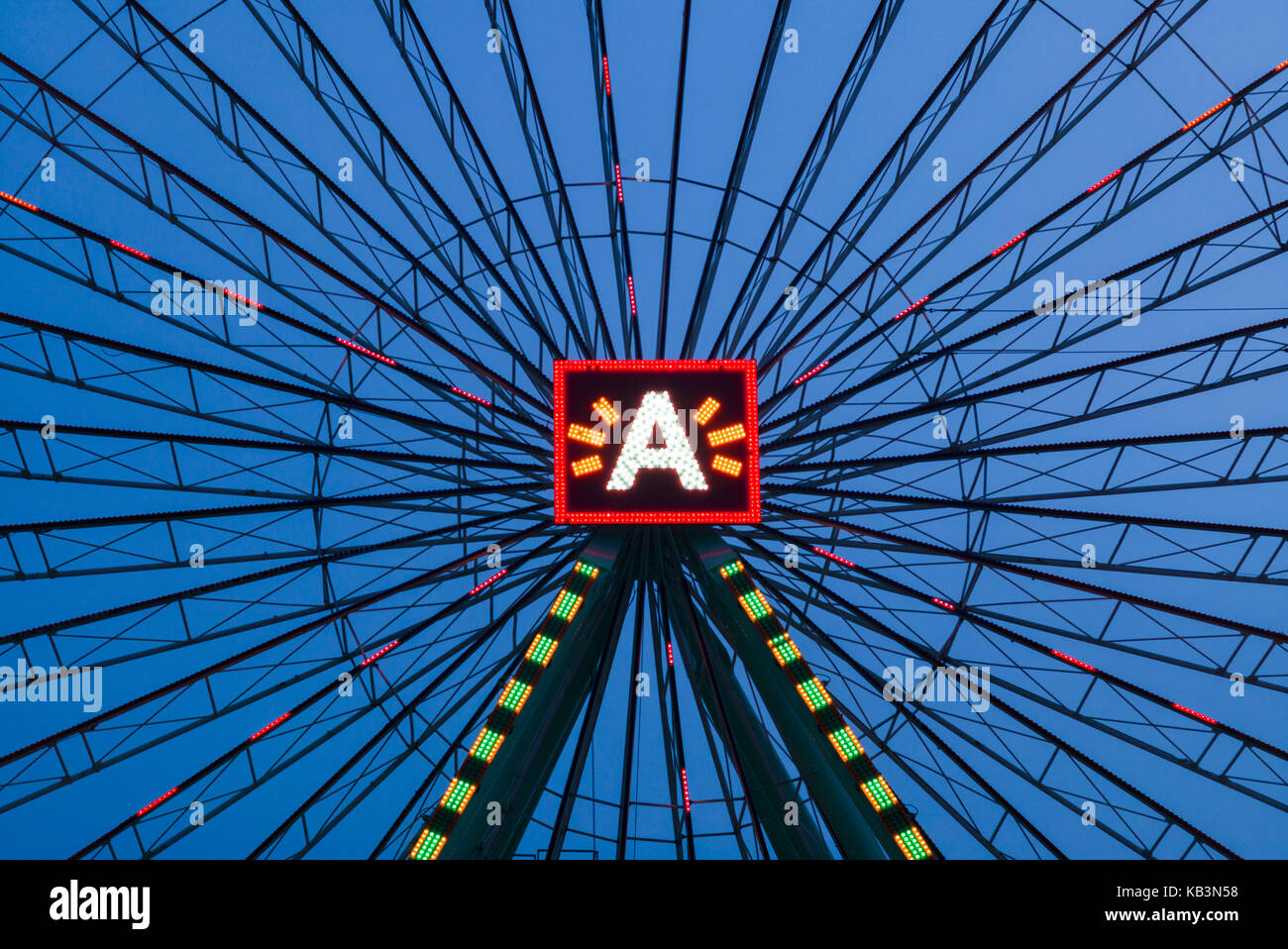 Belgien, Antwerpen, Antwerpen steenplein, Riesenrad, Dämmerung Stockfoto