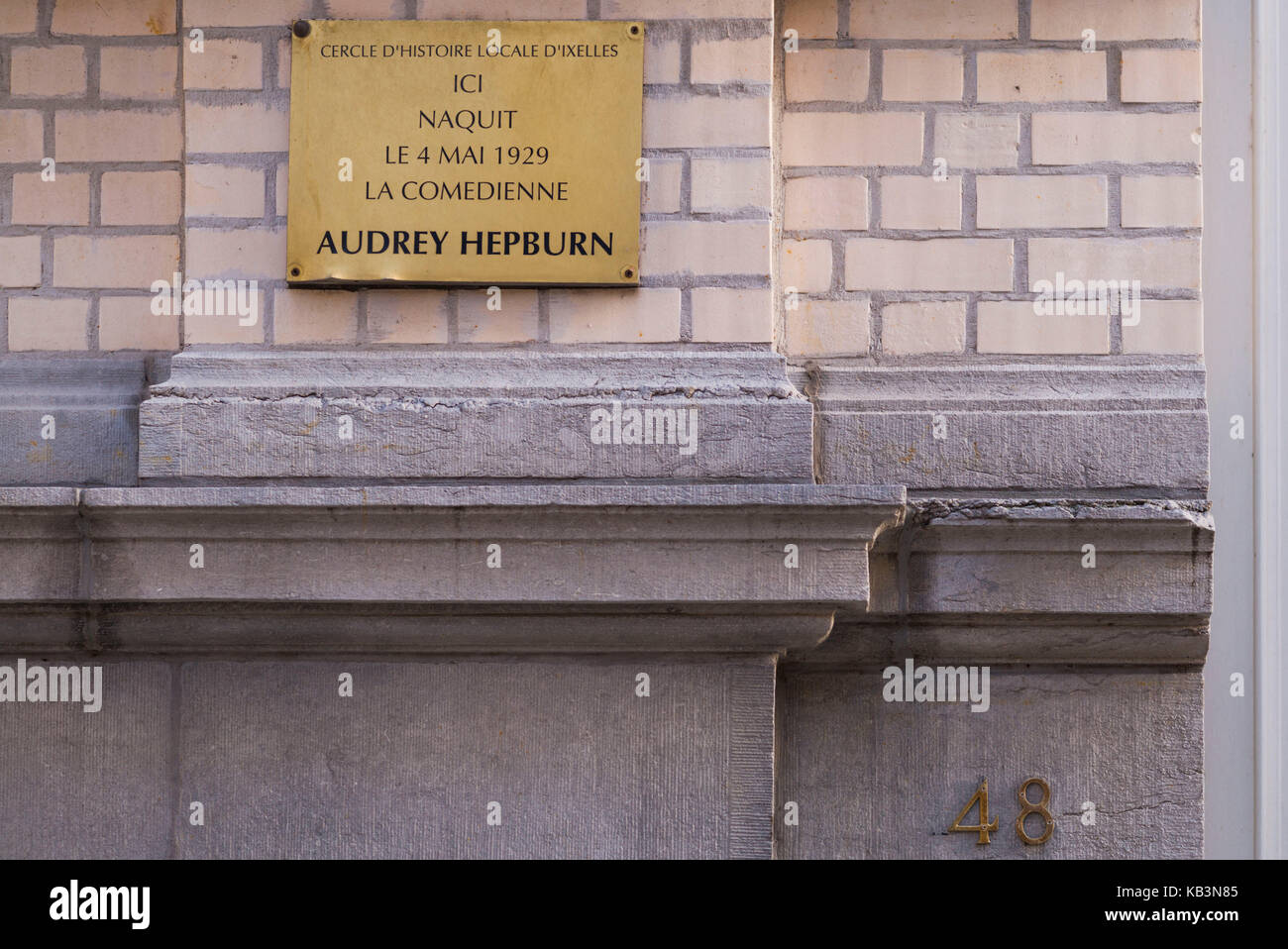 Belgien, Brüssel, Geburtsort der US-Schauspielerin Audrey Hepburn, Zeichen auf das Haus ihrer Familie auf der Rue keyenveld Stockfoto