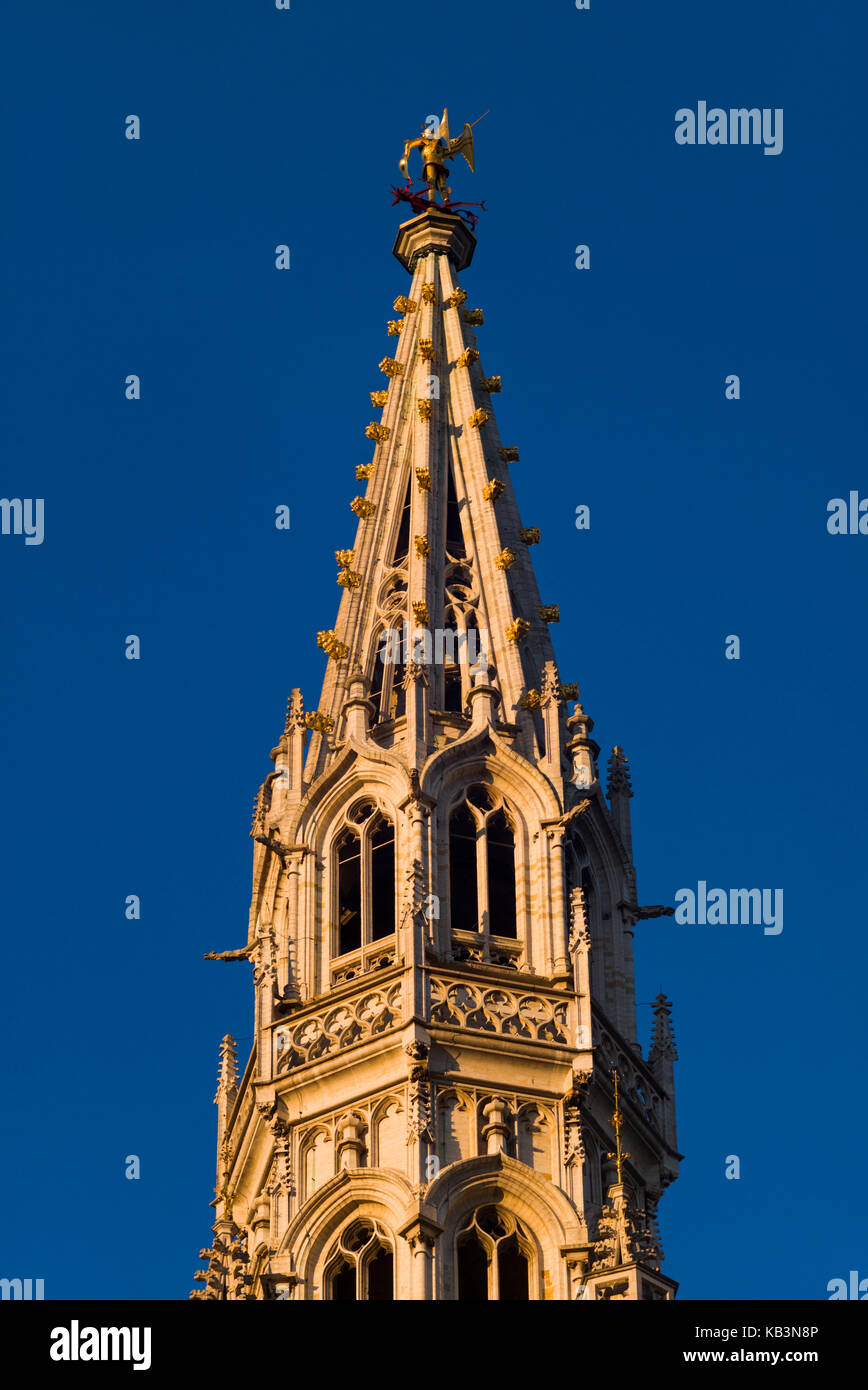 Belgien, Brüssel, Grand Place, Hotel de Ville, Tower Stockfoto