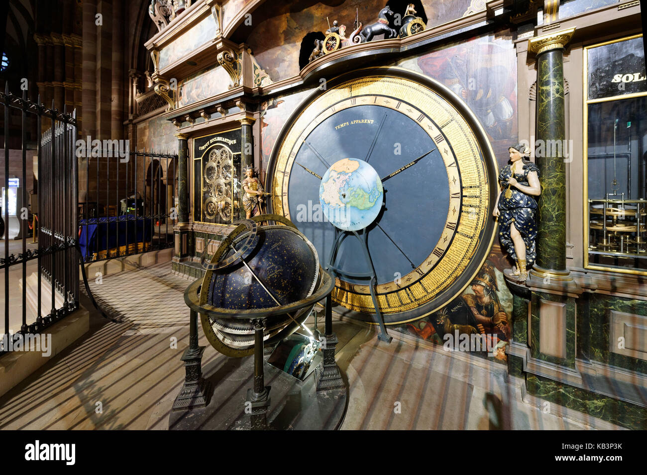 Frankreich, Bas-Rhin, Straßburg, Altstadt Weltkulturerbe der UNESCO, die Kathedrale Notre Dame, der Himmelskugel der astronomischen Uhr Stockfoto