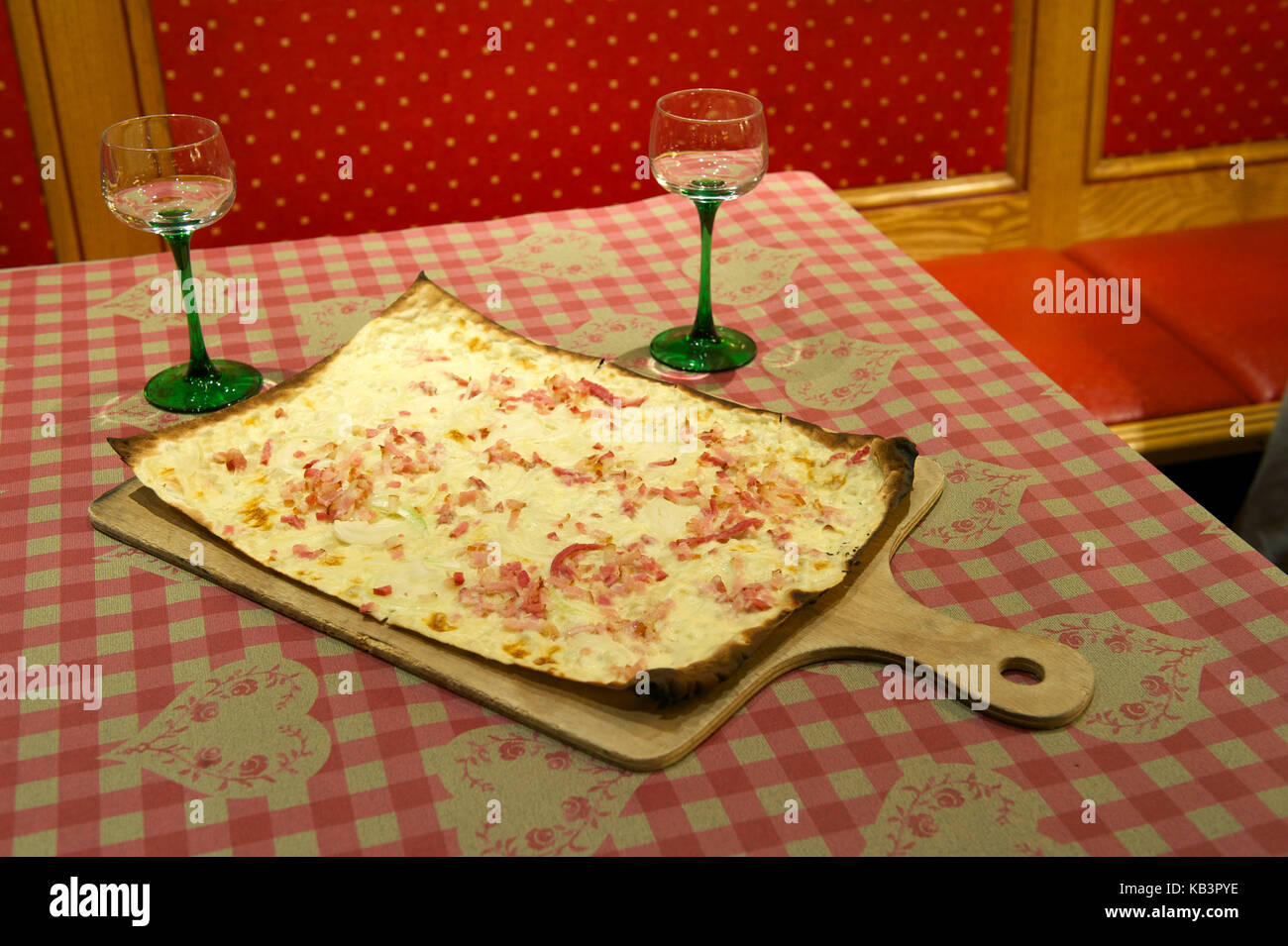 Lancienne douane restaurant -Fotos und -Bildmaterial in hoher Auflösung ...