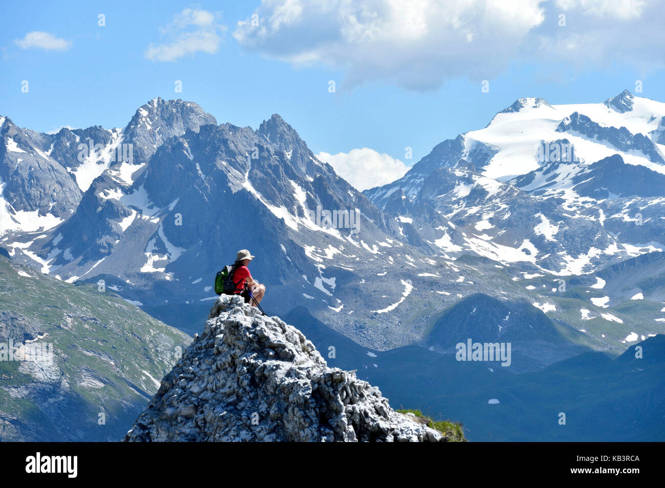 Frankreich, Savoyen, Vanoise-massiv, Tarentaise-Tal, Courchevel, Wandern auf den Dent Du Villard (2284 m) mit Blick auf Gebroulaz-Gletscher und die Aiguille de Peclet (3561m) des Nationalparks Vanoise Stockfoto