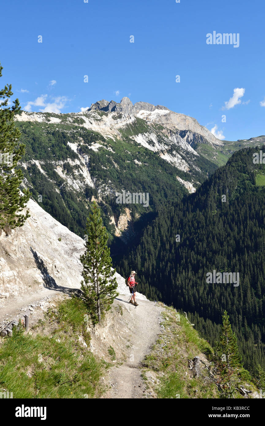 Frankreich, Savoyen, Vanoise-massiv, Tarentaise-Tal, Courchevel, Wandern in Richtung Dent Du Villard (2284 m) mit Blick auf die Aiguille de Mey (2844m) des Nationalparks Vanoise Stockfoto