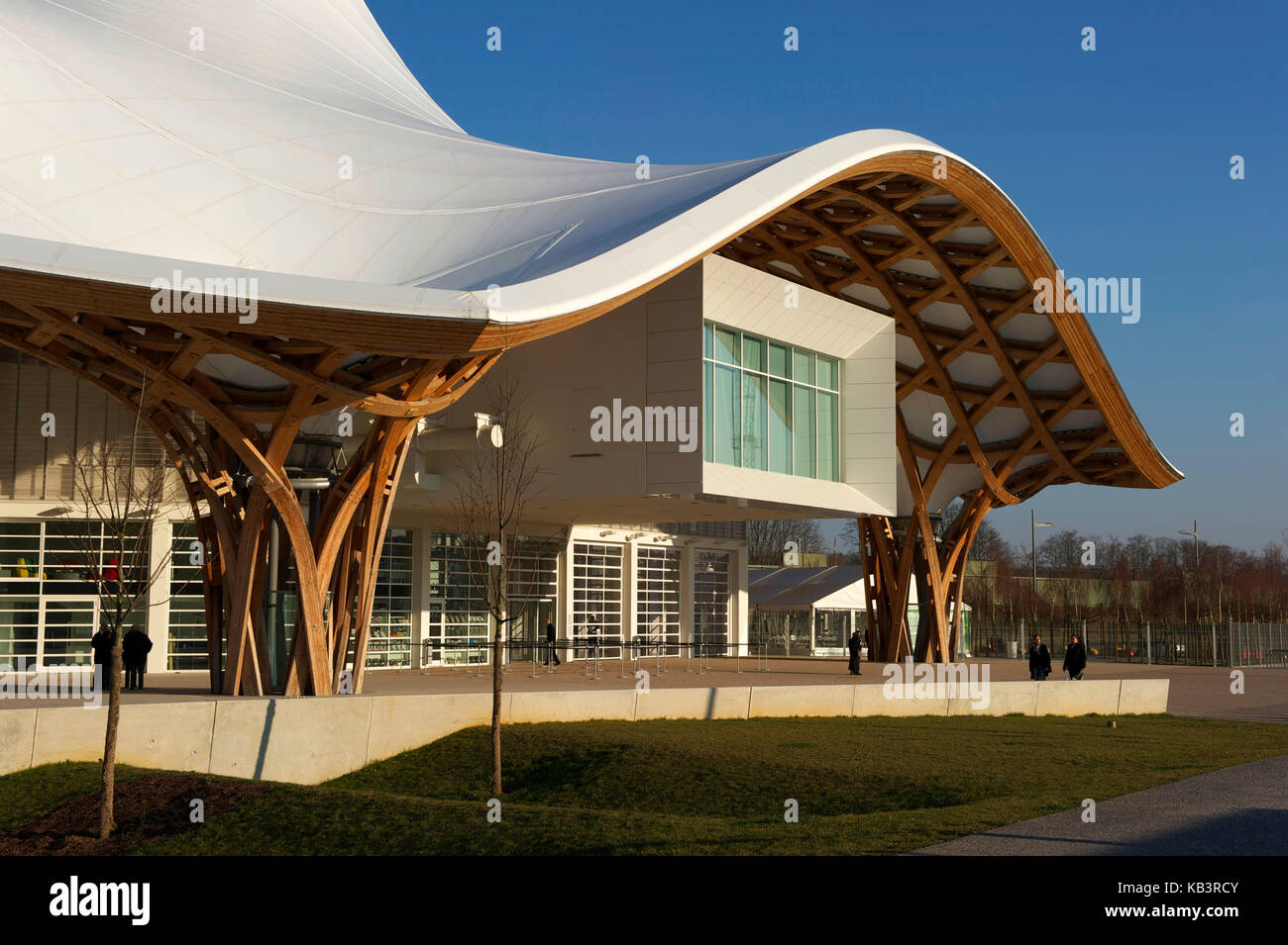 Frankreich, Moselle, Metz, Amphitheater, Centre Pompidou-Metz, Kunst Stadtteilzentrum entworfen durch Architekten Shigeru Ban und Jean de Gastines Stockfoto