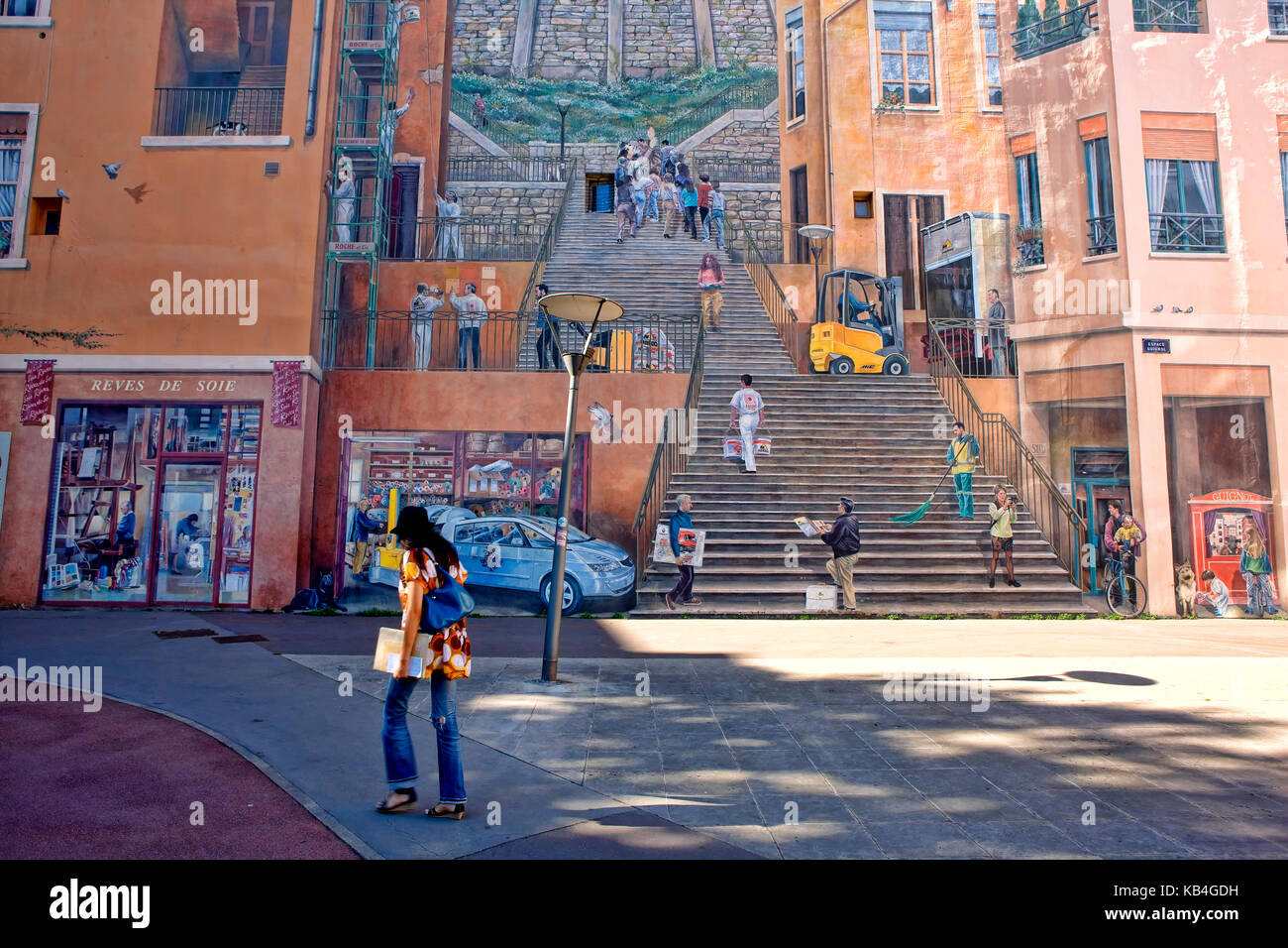 Das wandbild "Le mur des Canuts' im La Croix-Rousse Bezirk in Lyon Stockfoto