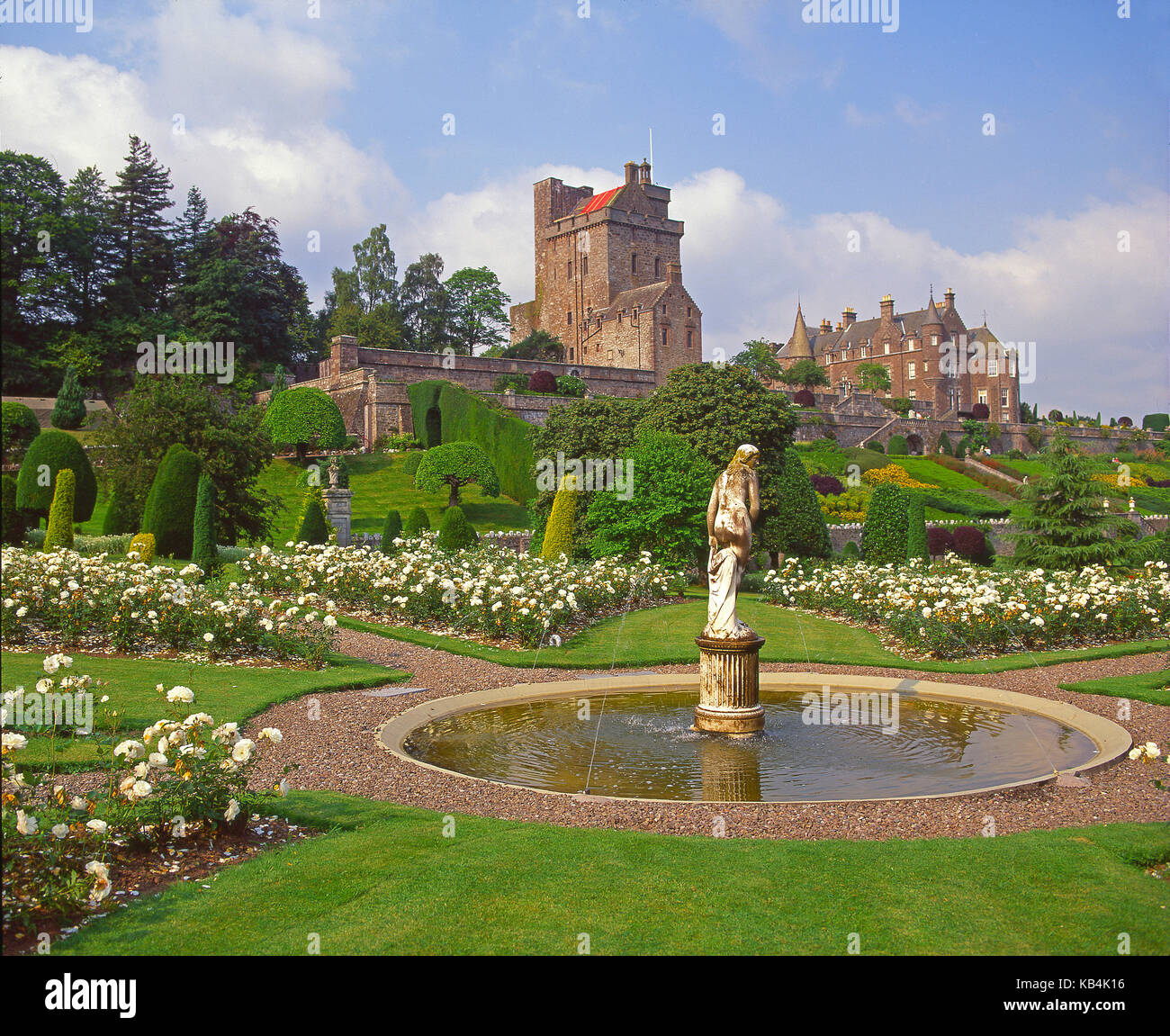 Herrliche Landschaftsgärten an Drummond Castle, in der Nähe von Crieff, Perthshire Stockfoto